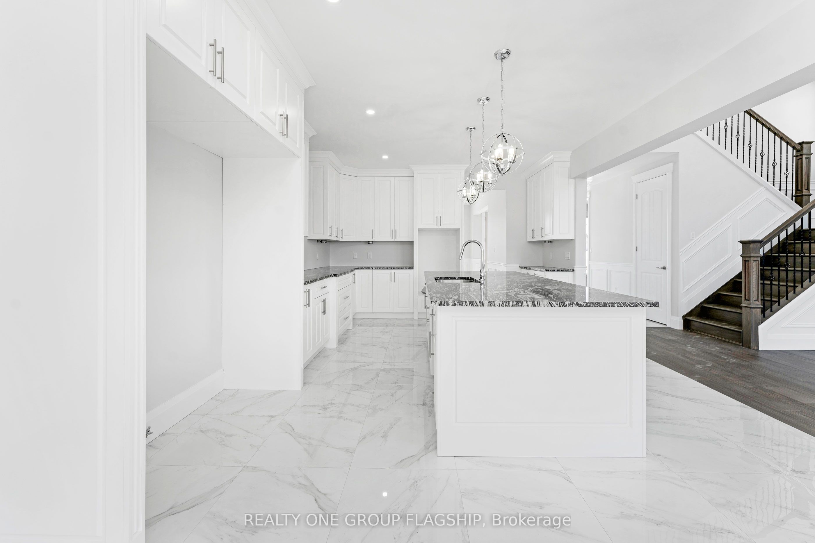 322 Benson Court Property Photo 11