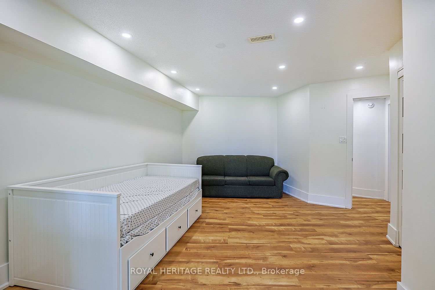 5225 Rice Lake Drive Property Photo 28