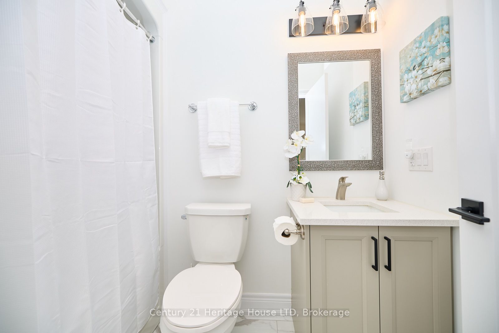 4242 Village Creek Drive Property Photo 17