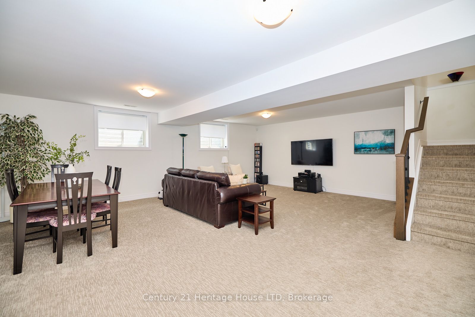 4242 Village Creek Drive Property Photo 23