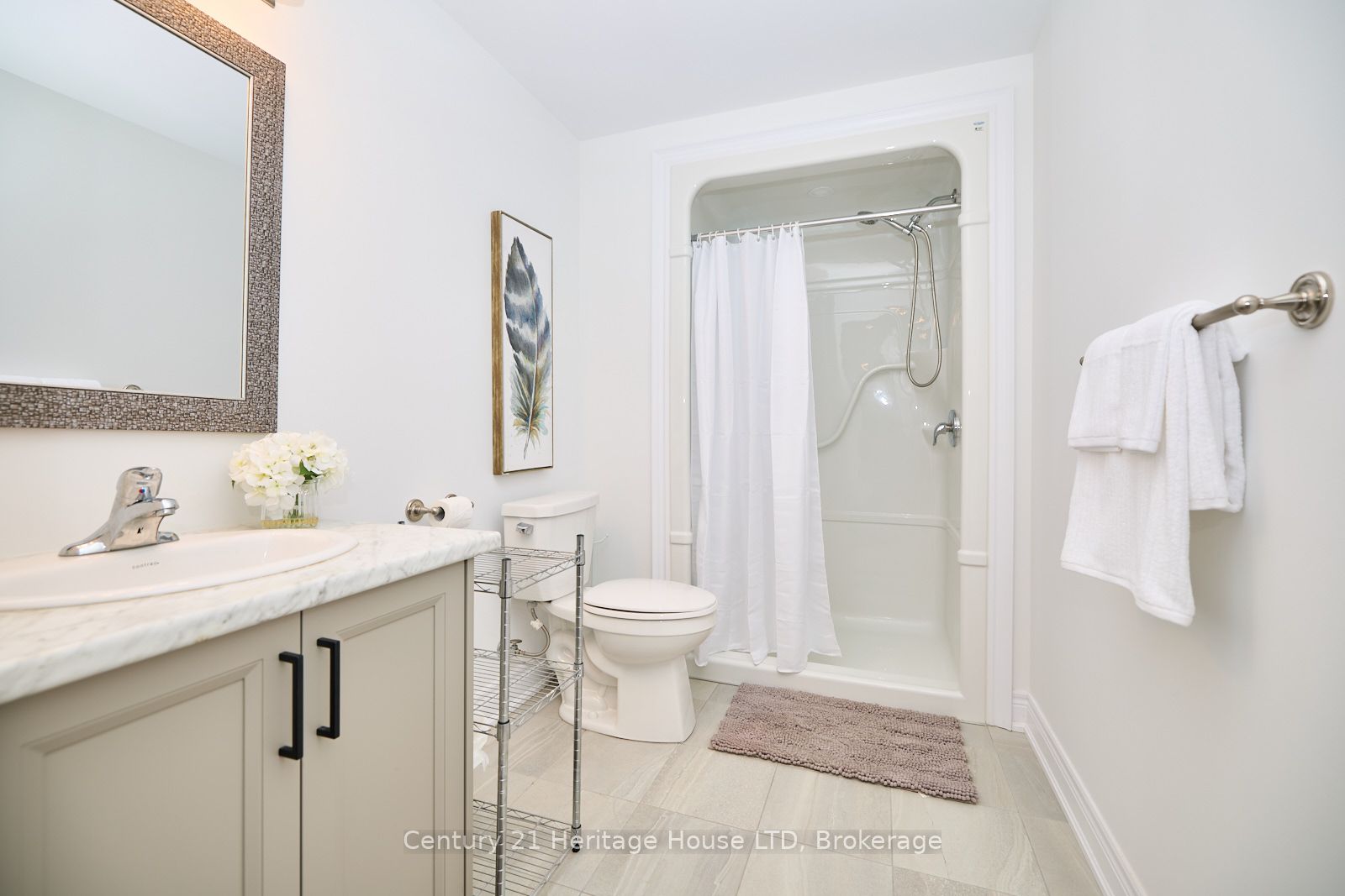 4242 Village Creek Drive Property Photo 25