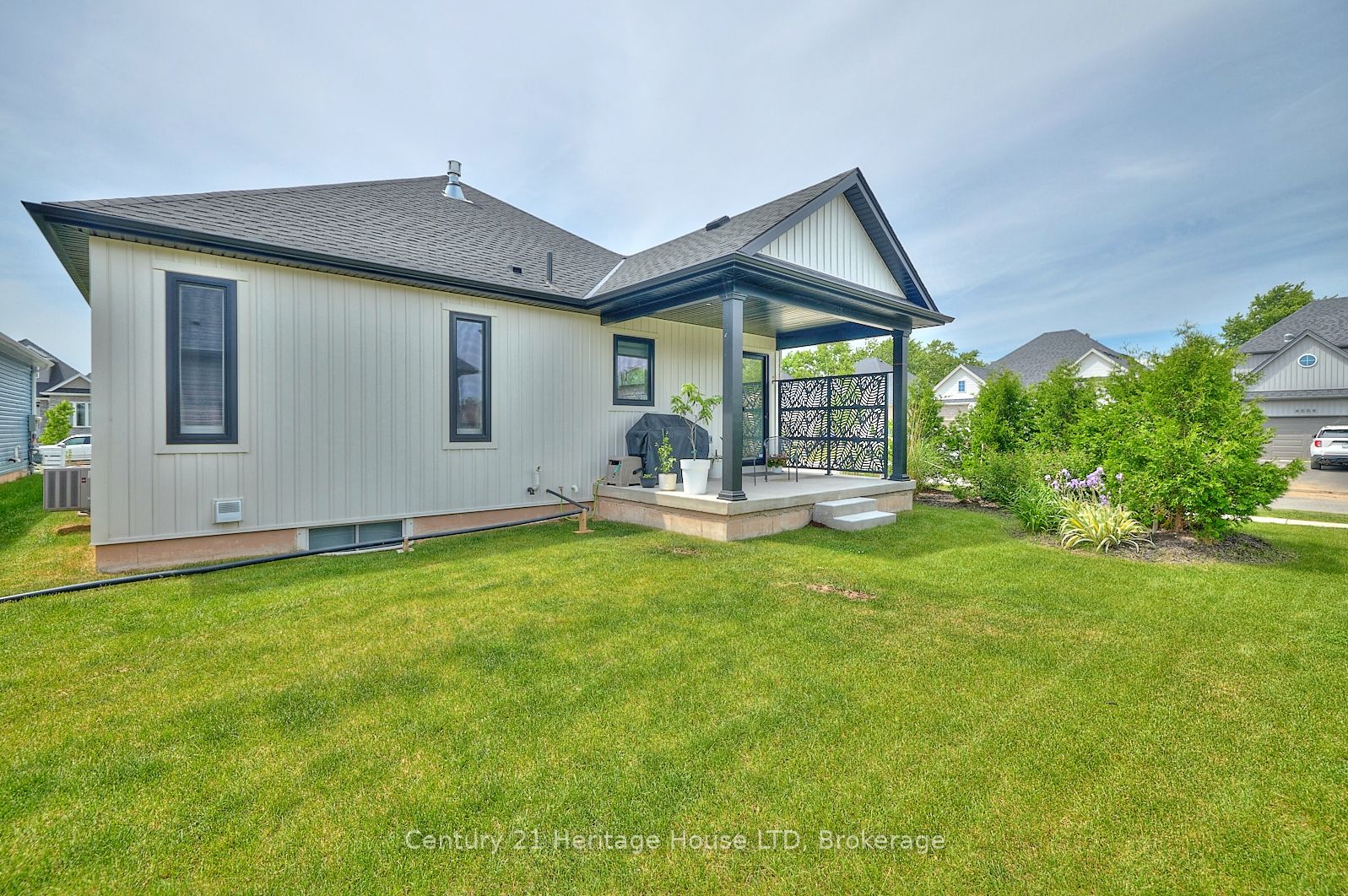4242 Village Creek Drive Property Photo 35