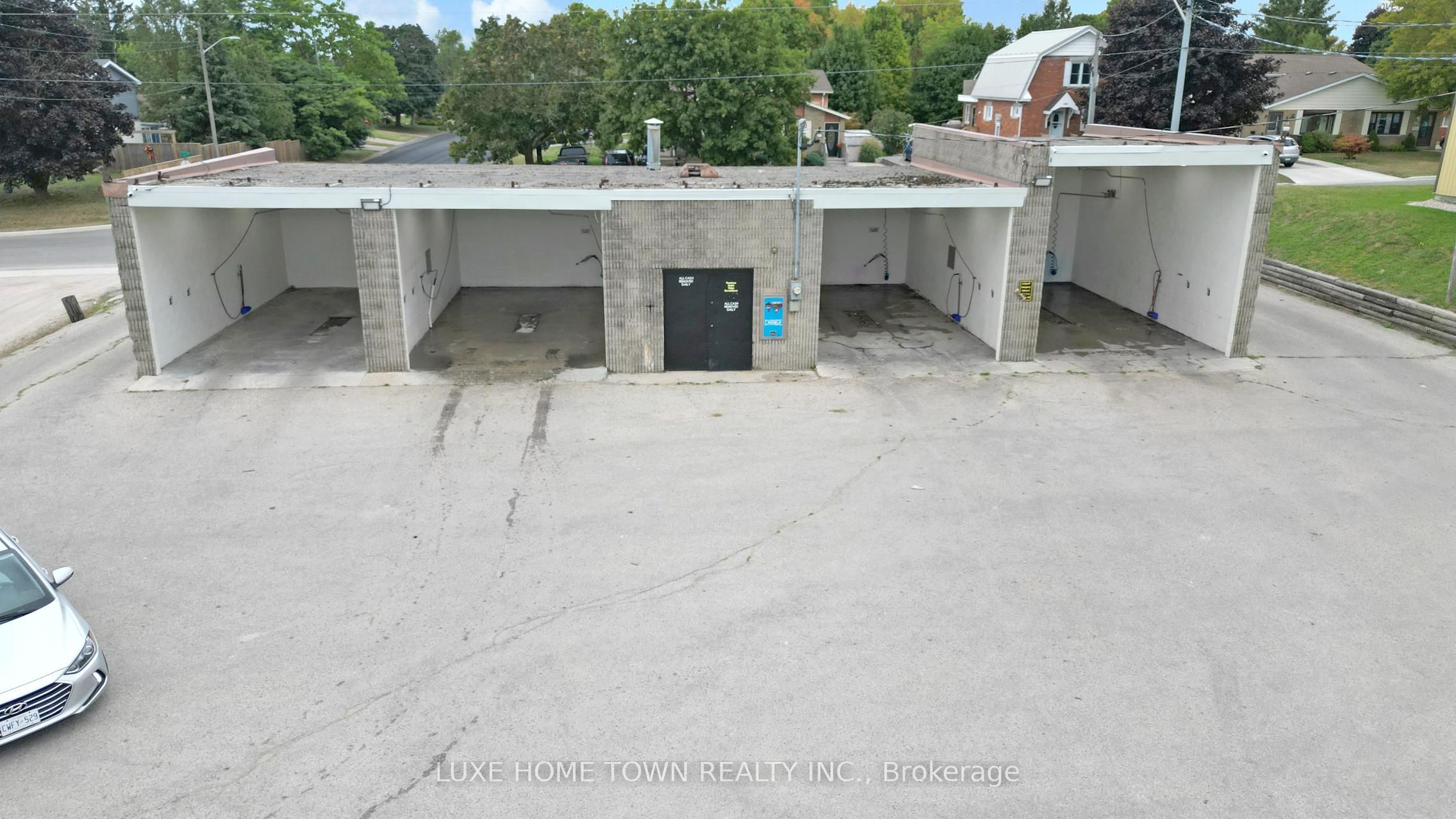 683 11th Street Property Photo 9