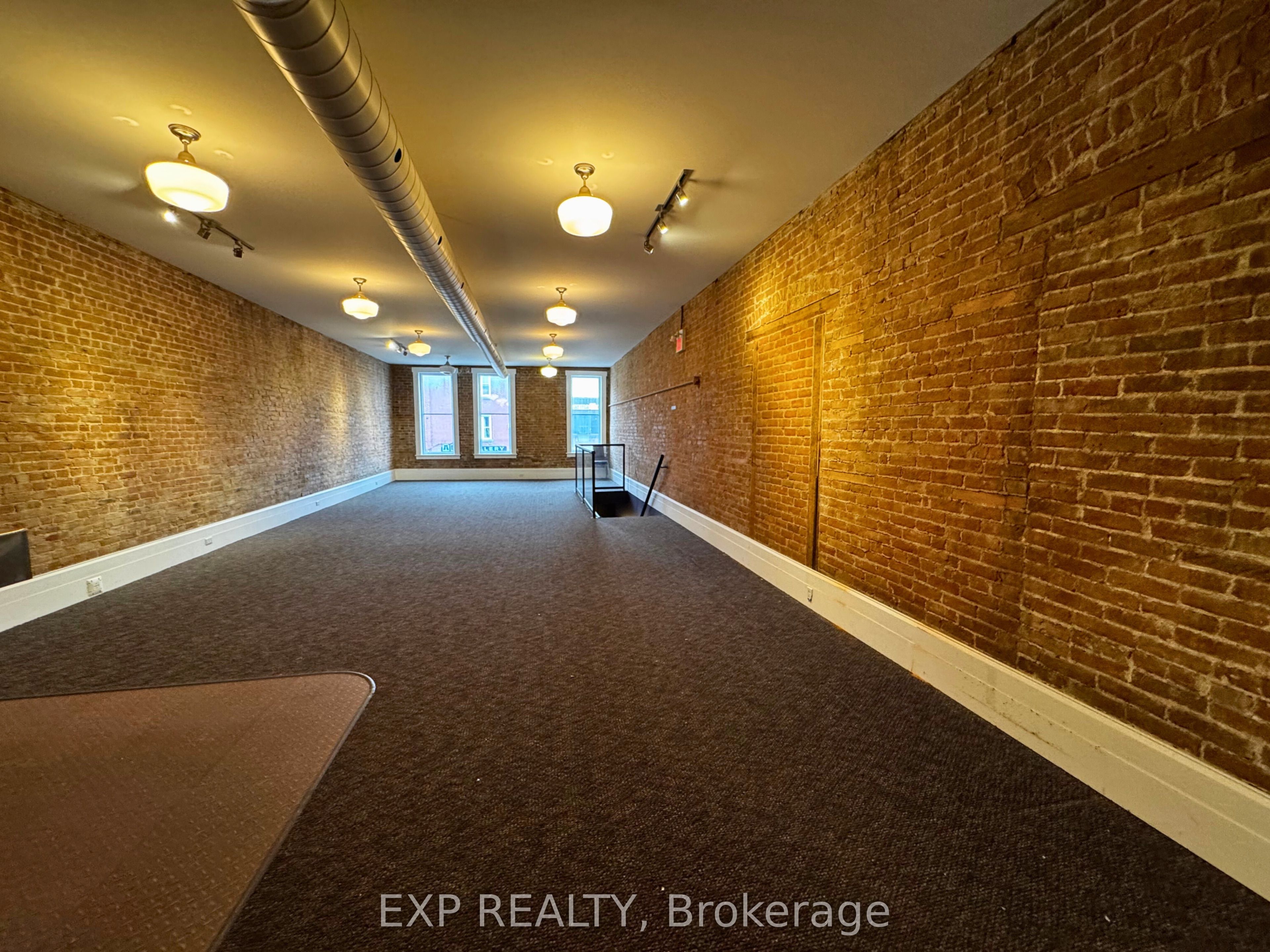 #upper - 14 Norfolk Street Property Photo 6
