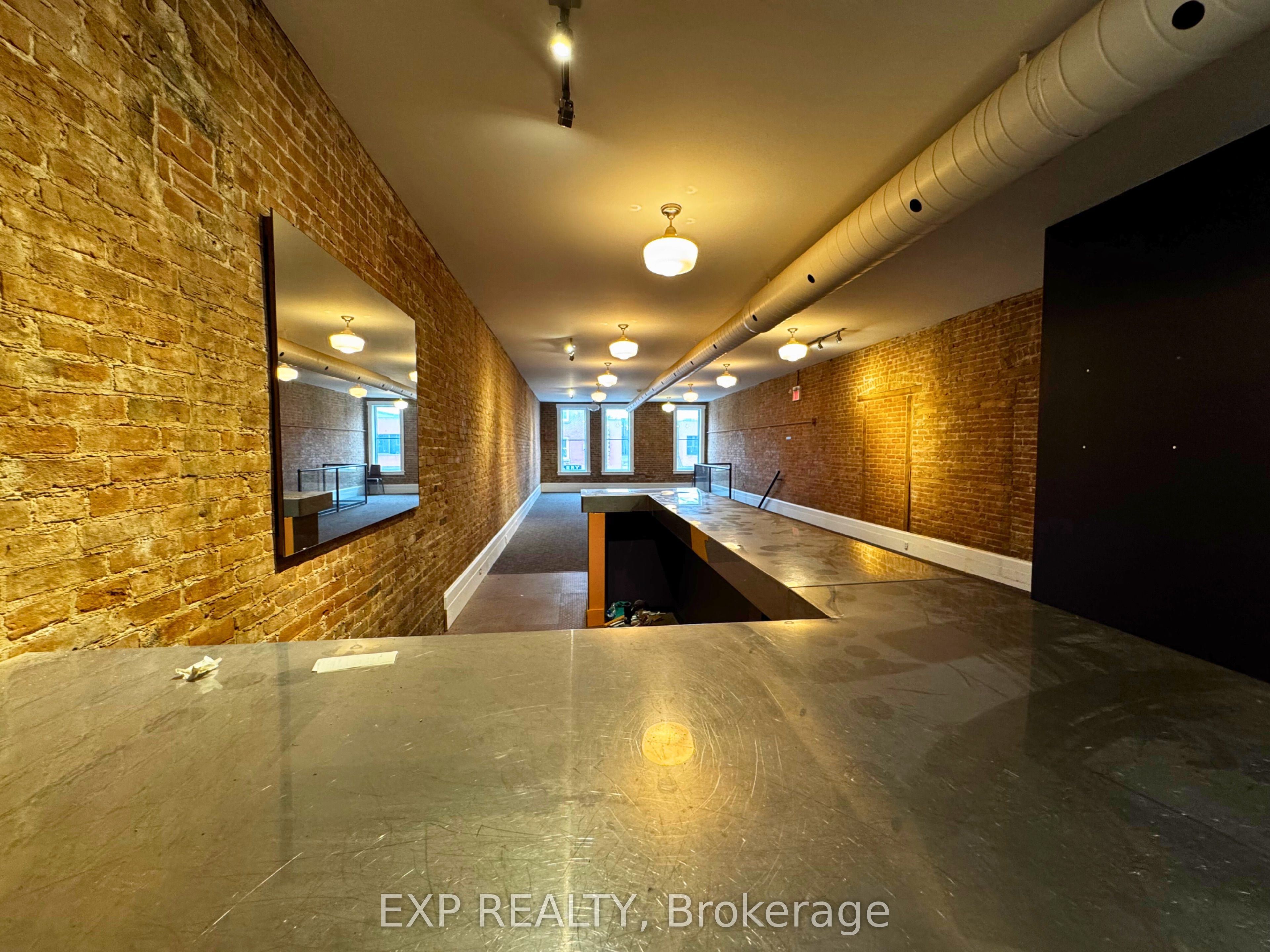 #upper - 14 Norfolk Street Property Photo 9