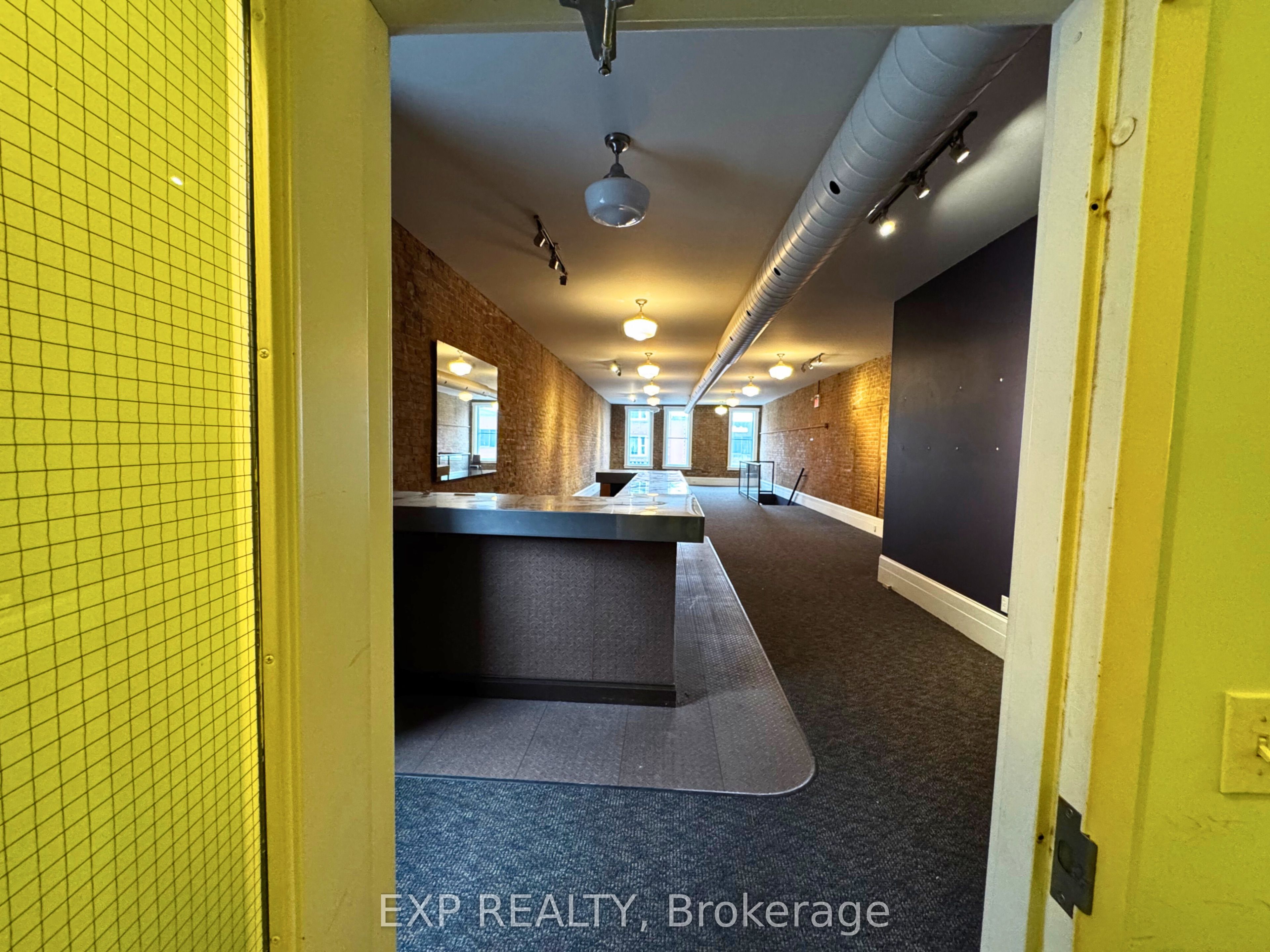 #upper - 14 Norfolk Street Property Photo 11