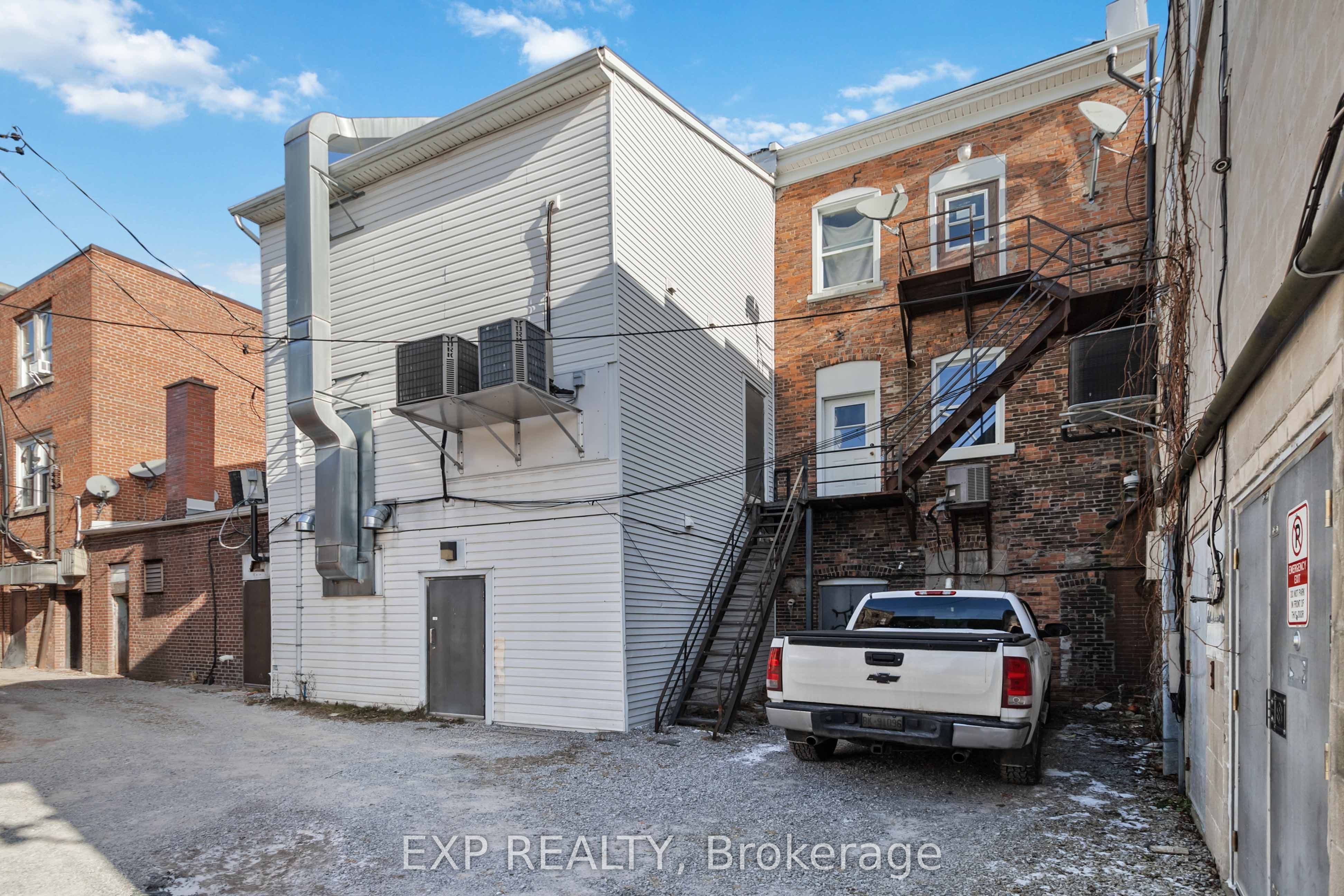 #upper - 14 Norfolk Street Property Photo 13