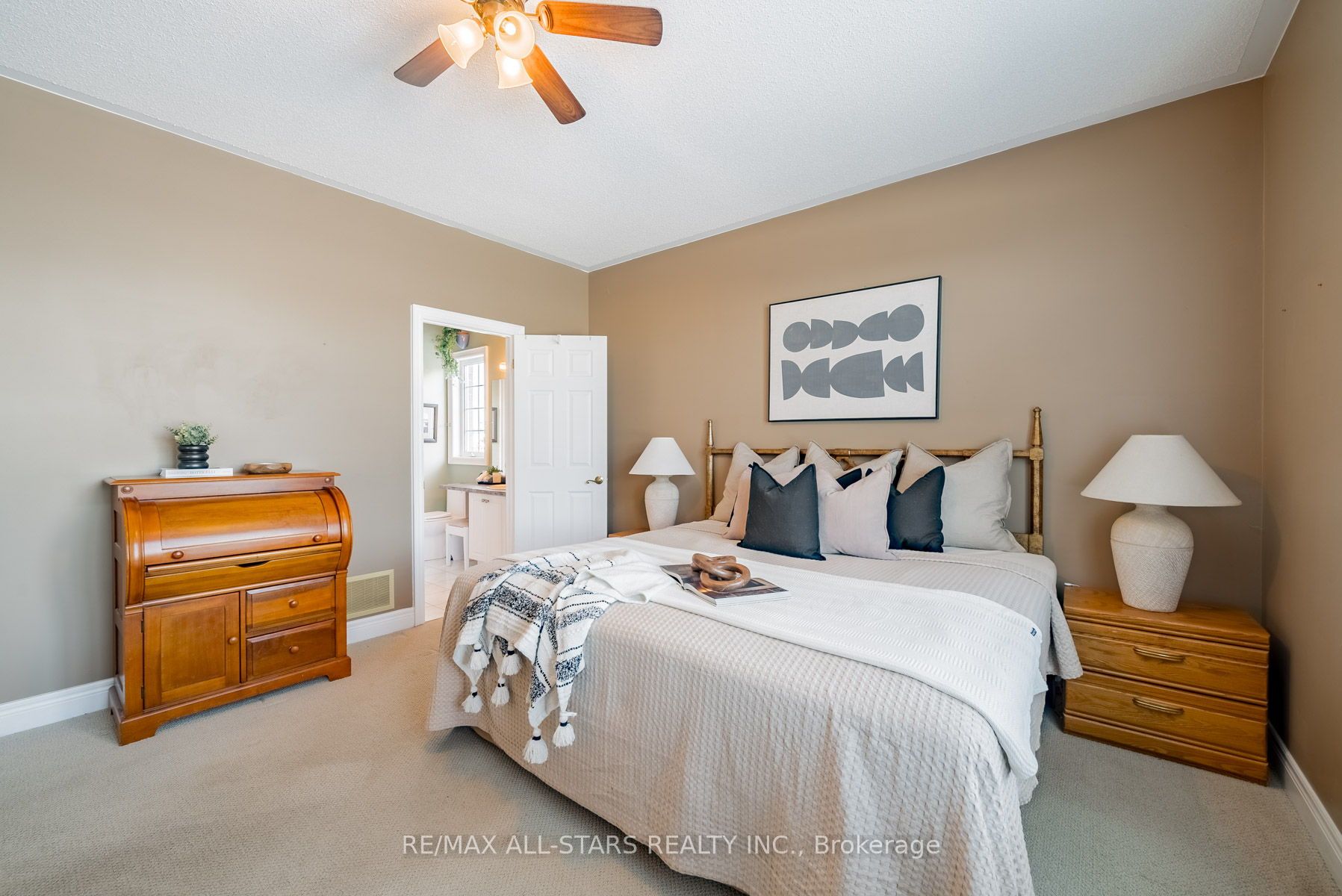 22 Crescent Moon Lane Property Photo 12