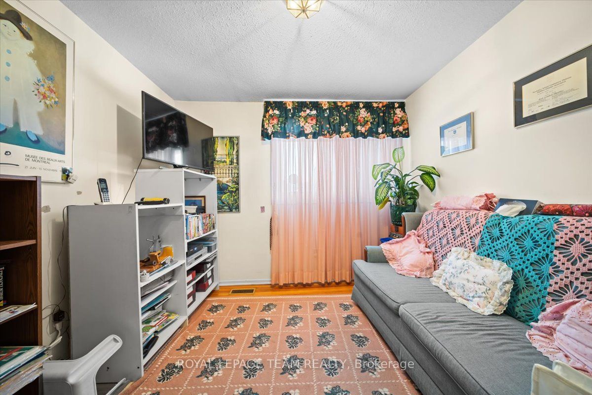 #40 - 1295 Ledbury Avenue Property Photo 26