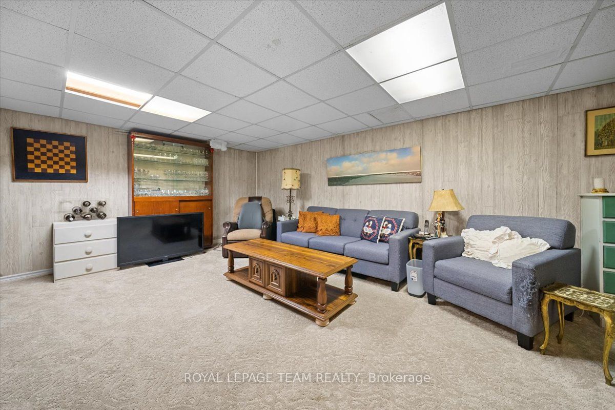 #40 - 1295 Ledbury Avenue Property Photo 27