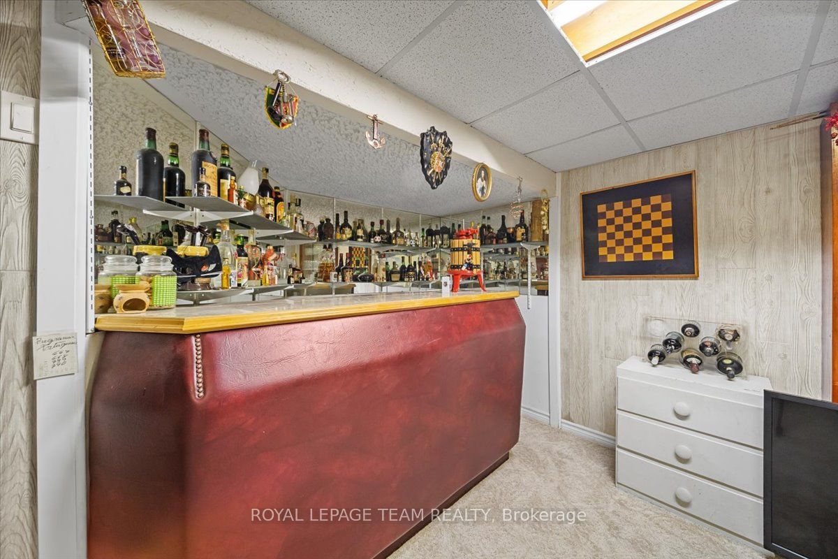 #40 - 1295 Ledbury Avenue Property Photo 37
