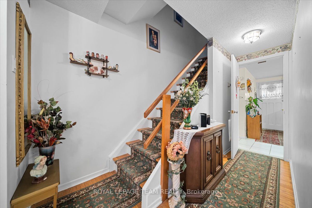 #40 - 1295 Ledbury Avenue Property Photo 43