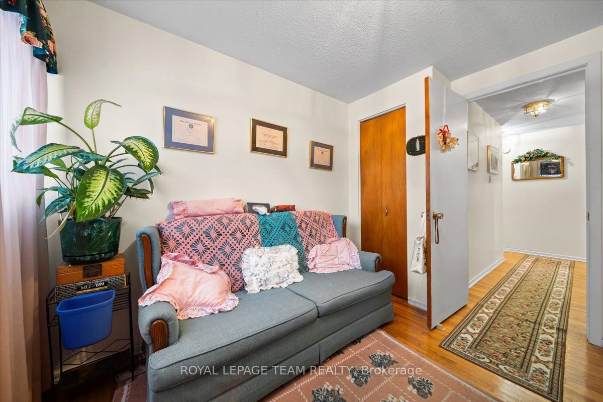 #40 - 1295 Ledbury Avenue Property Photo 45