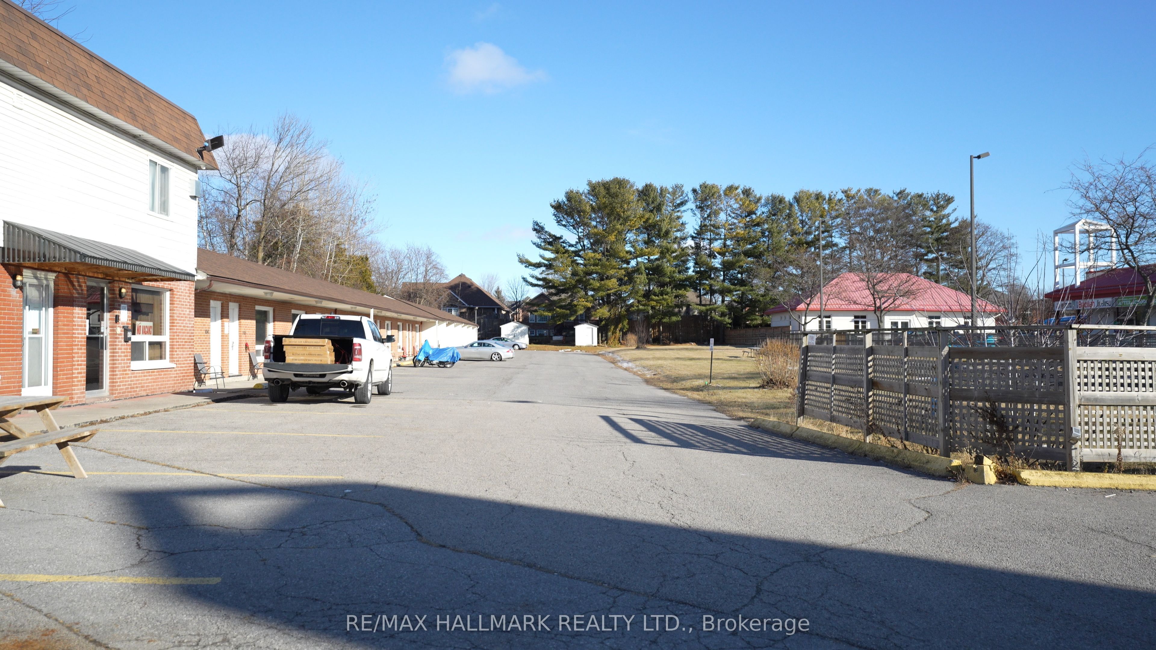 1144 Division Street Property Photo 6
