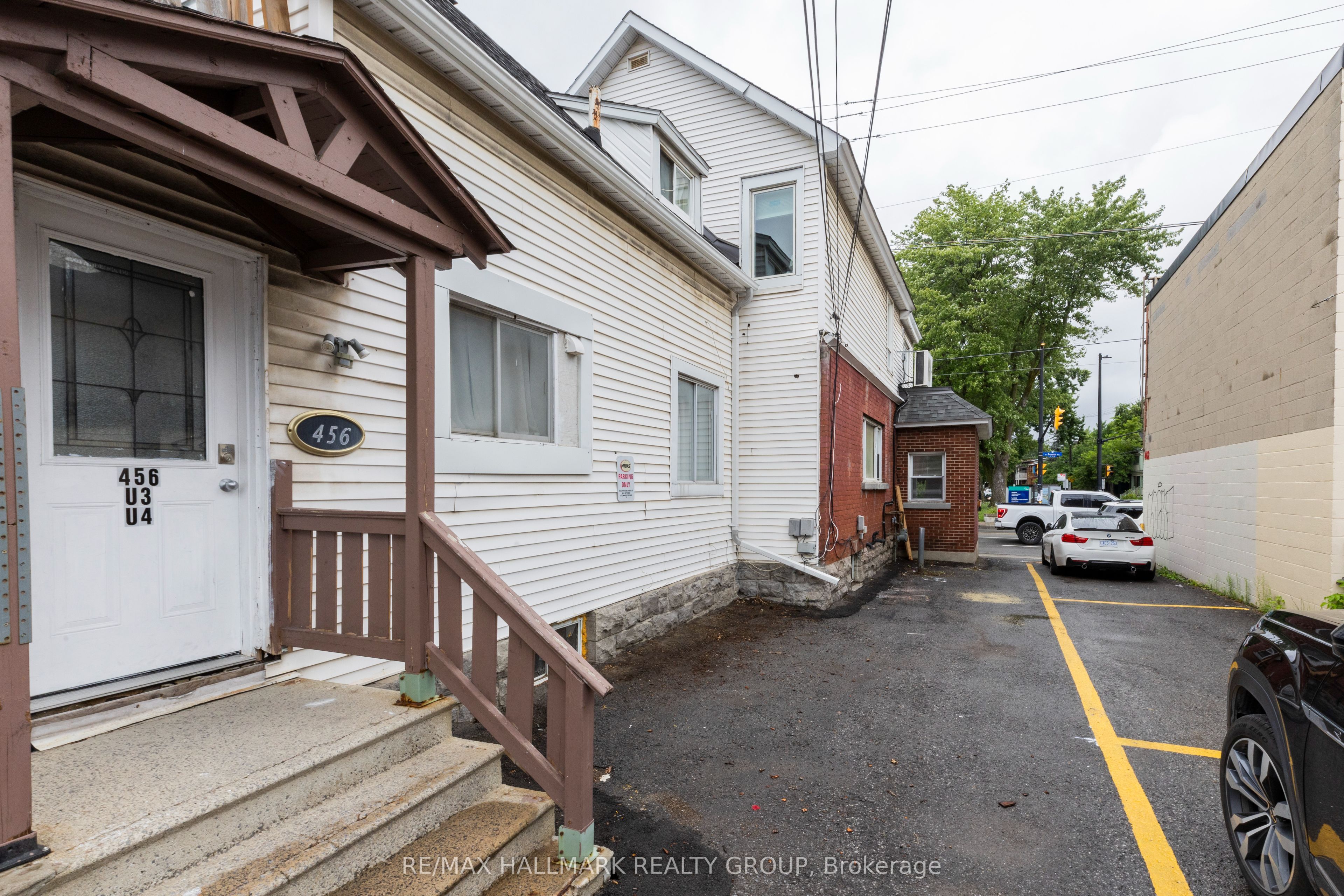 #3 - 456 Bronson Avenue Property Photo