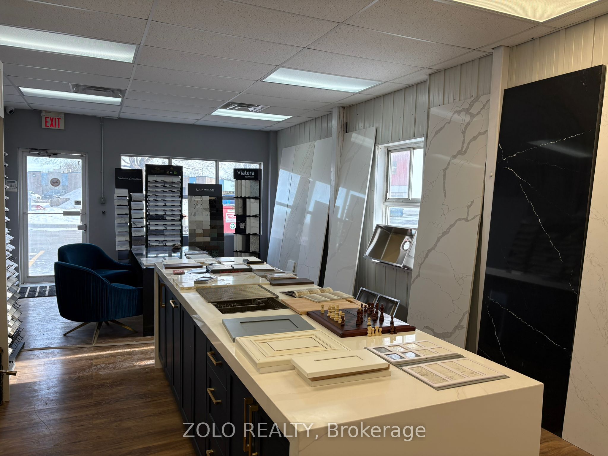 #7 - 5509 Canotek Road Property Photo 2