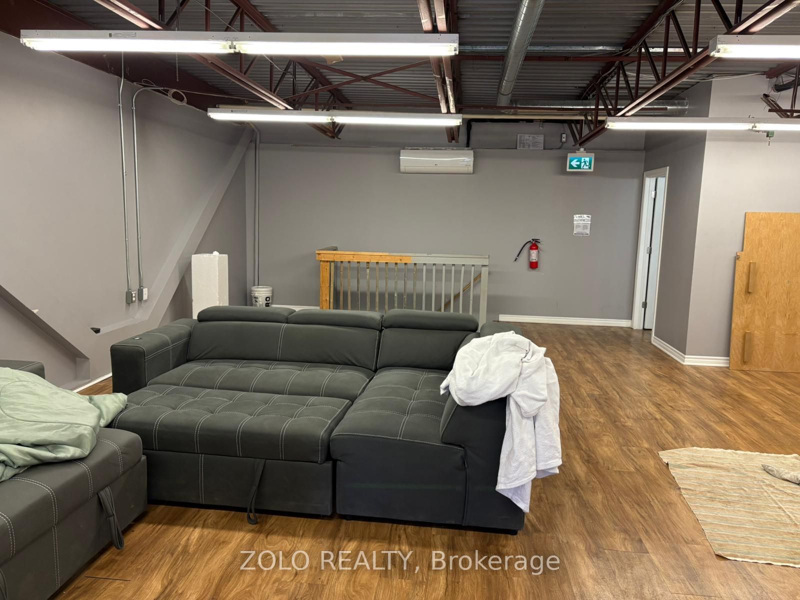 #7 - 5509 Canotek Road Property Photo 23