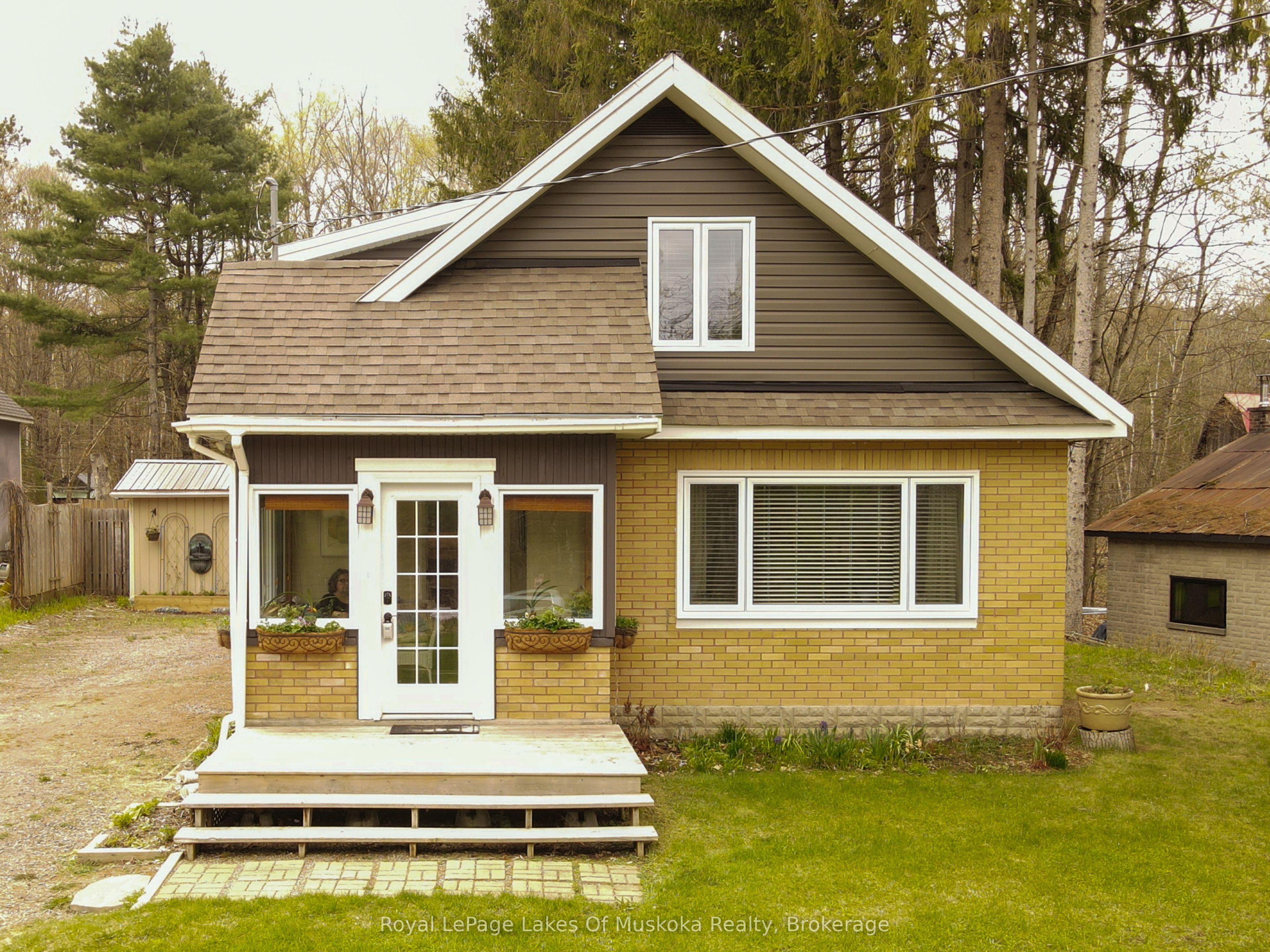 433 North Mary Lake Road Property Photo 1