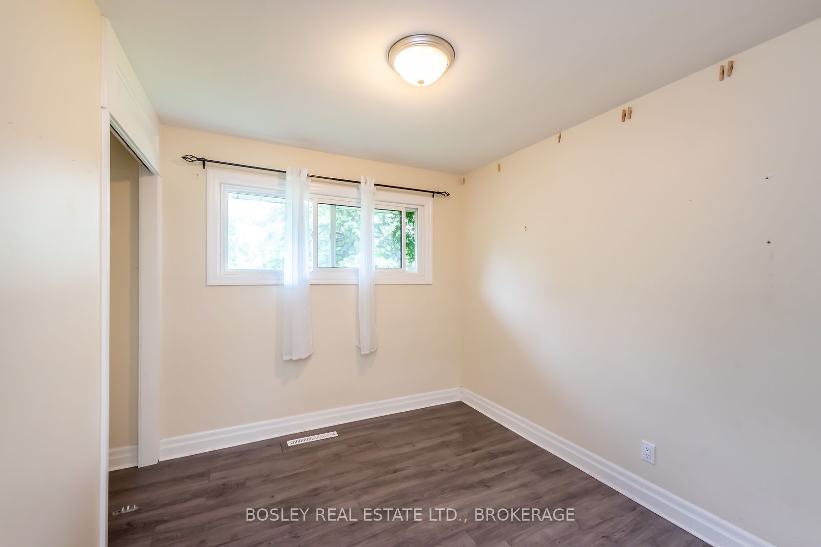 16 Strathmore Road Property Photo 13