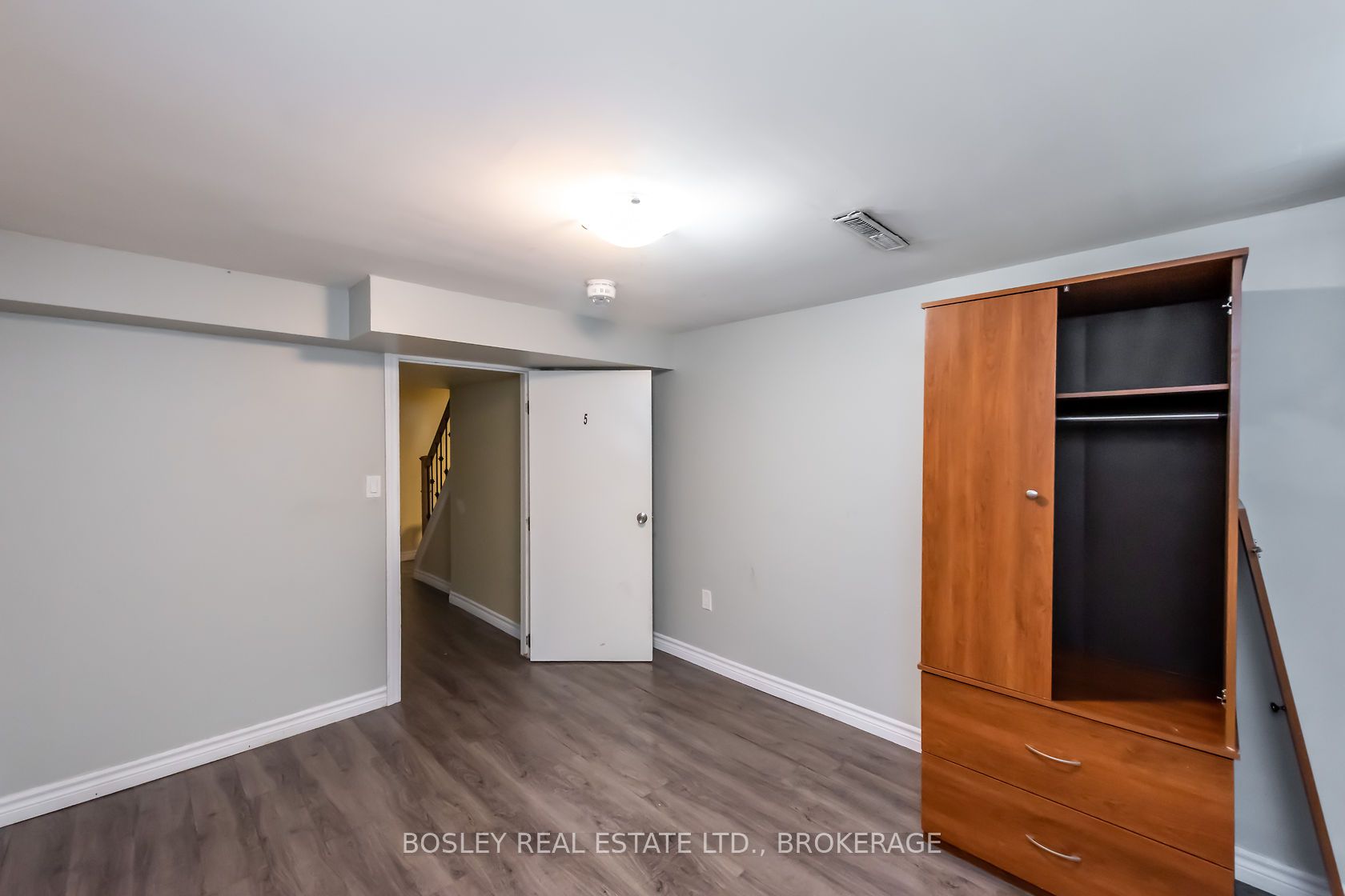 16 Strathmore Road Property Photo 25