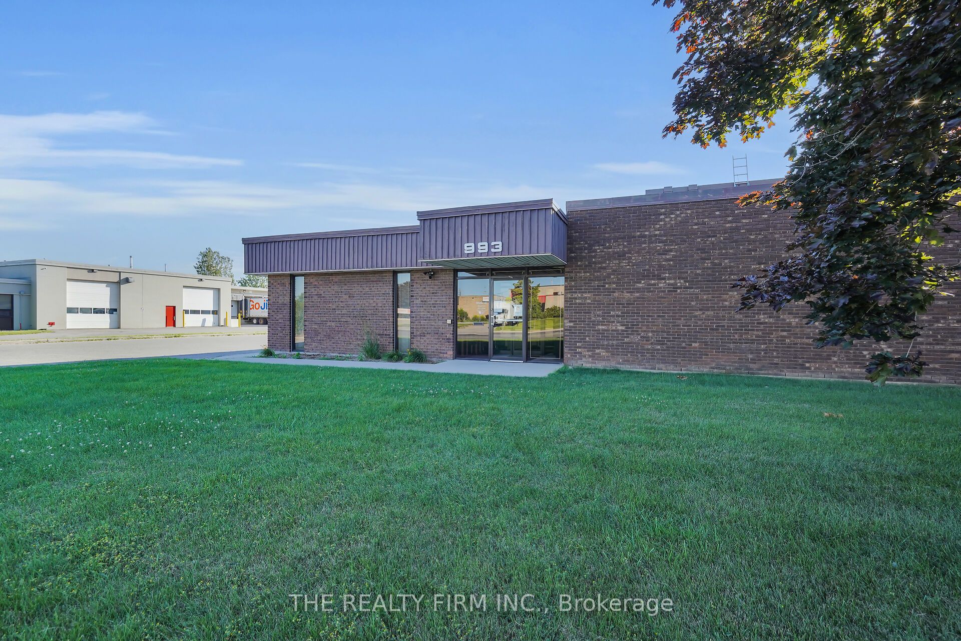 993 Adelaide Street Property Photo 1