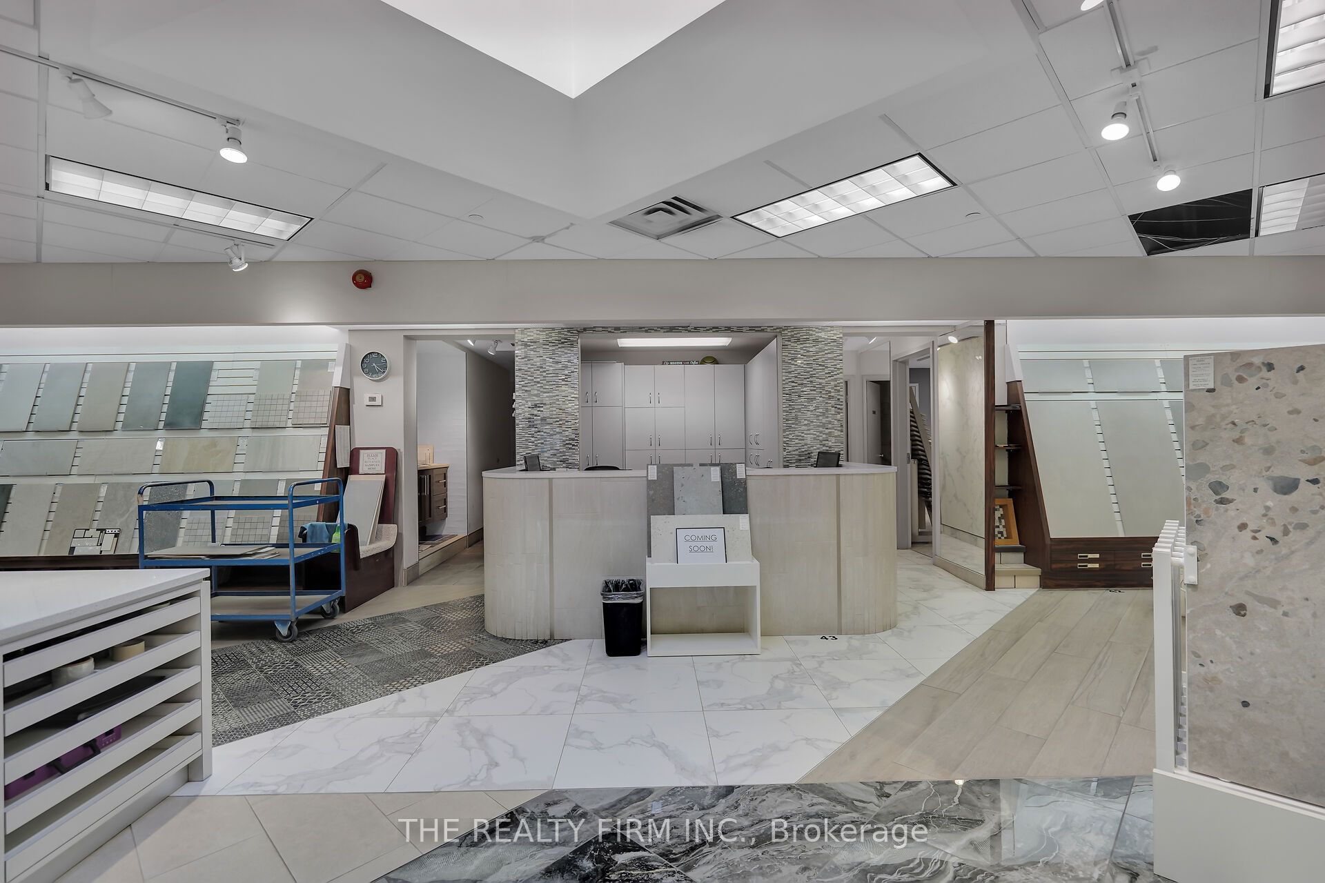 993 Adelaide Street Property Photo 15