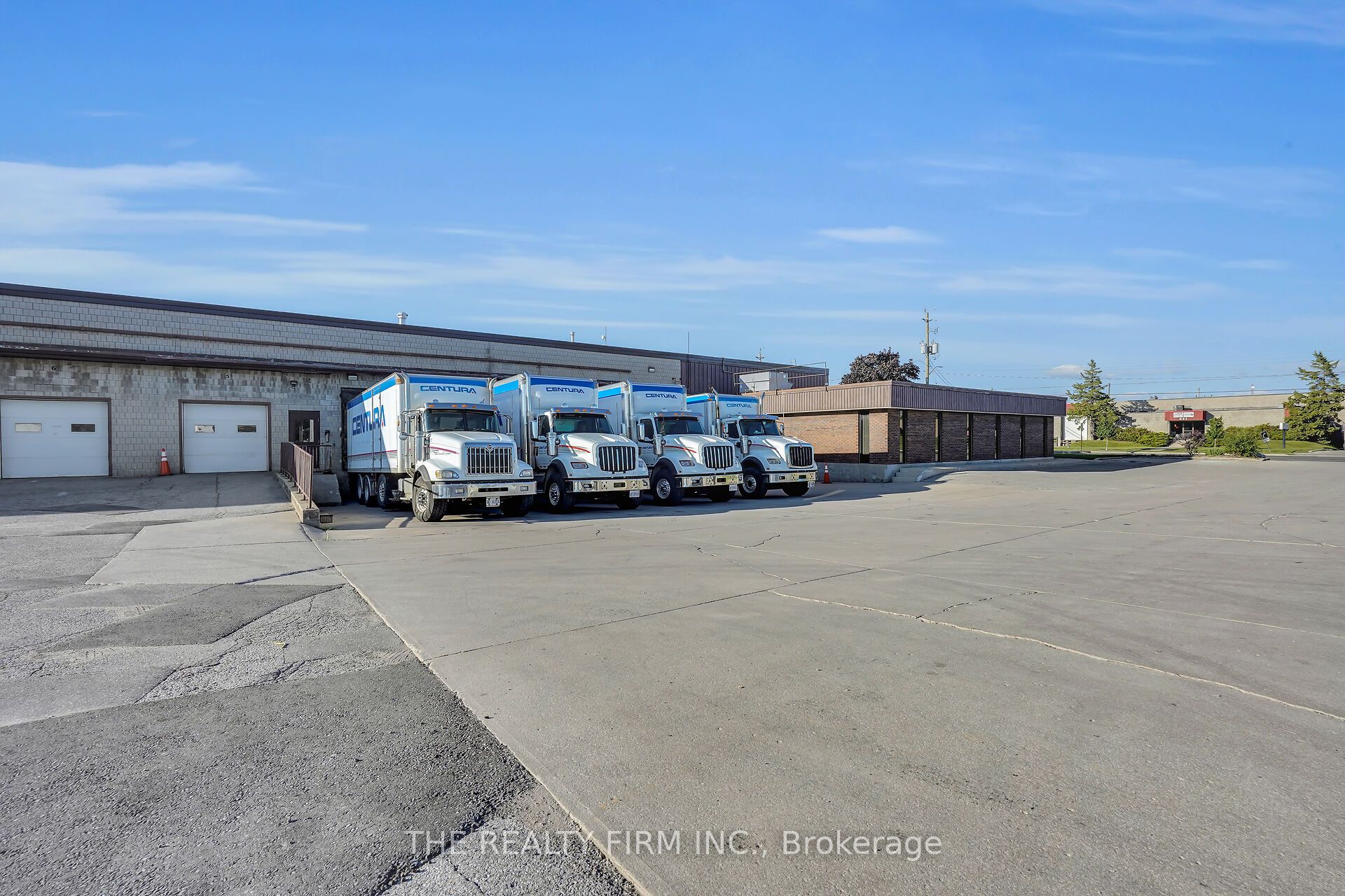 993 Adelaide Street Property Photo 26