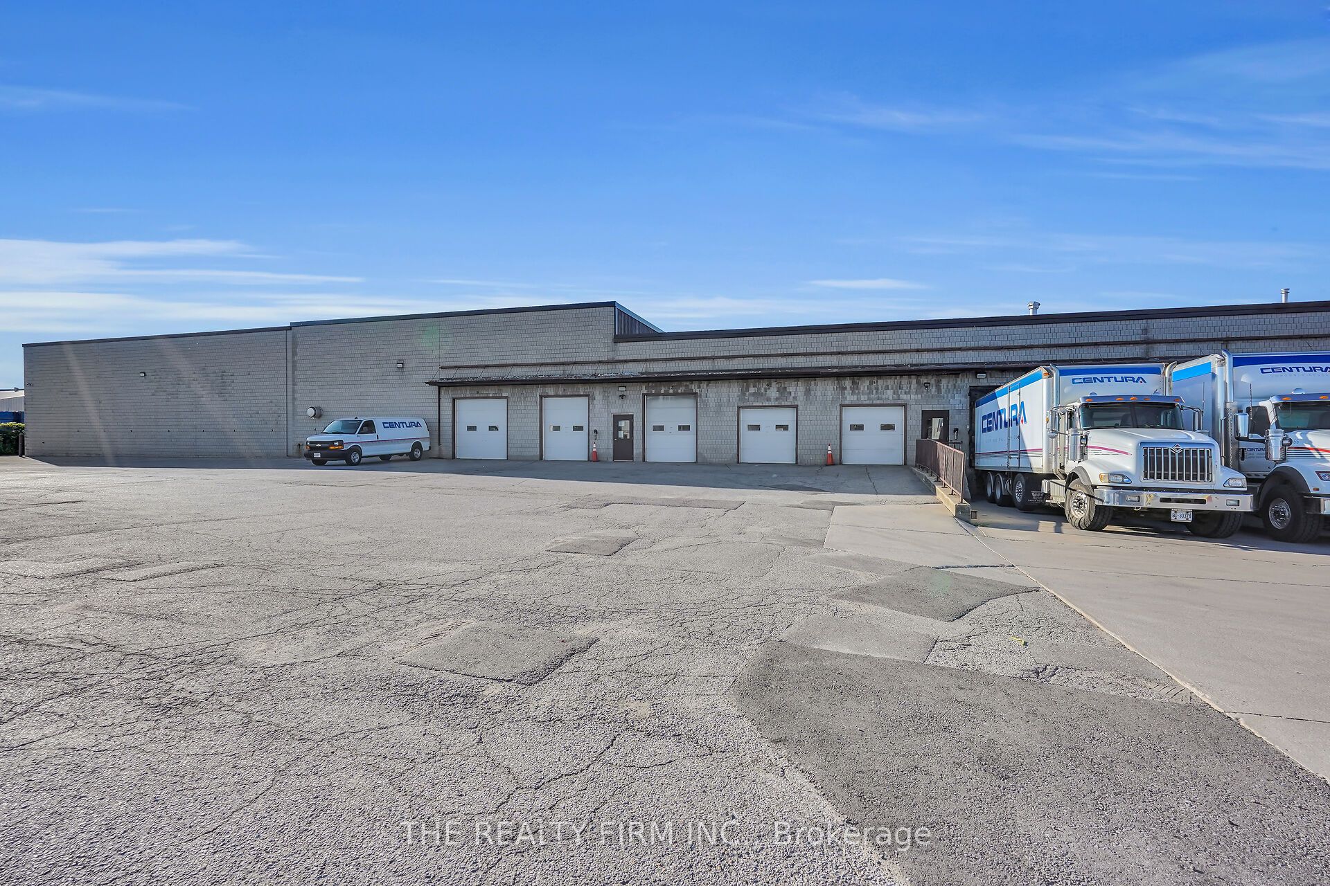 993 Adelaide Street Property Photo 27