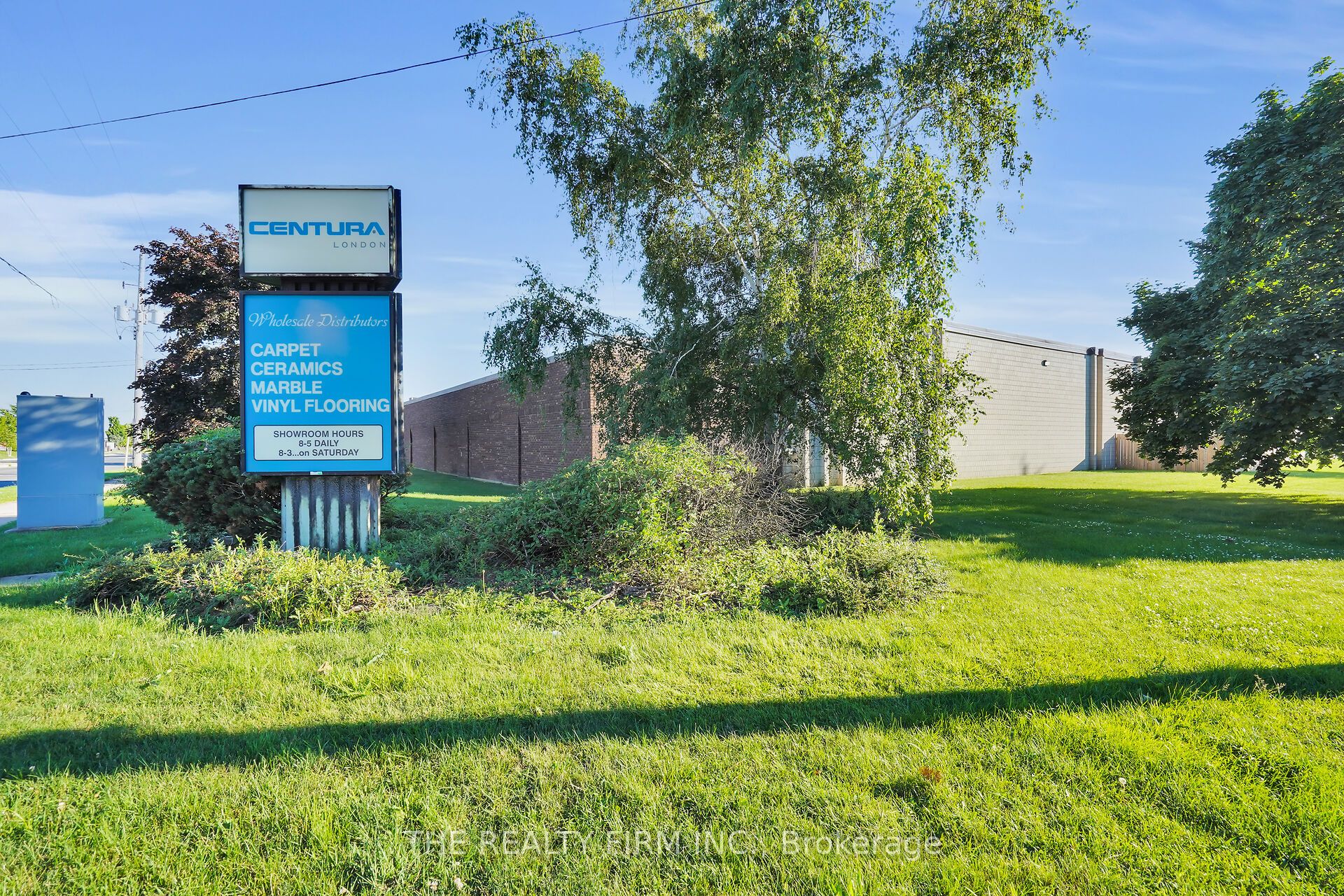 993 Adelaide Street Property Photo 31