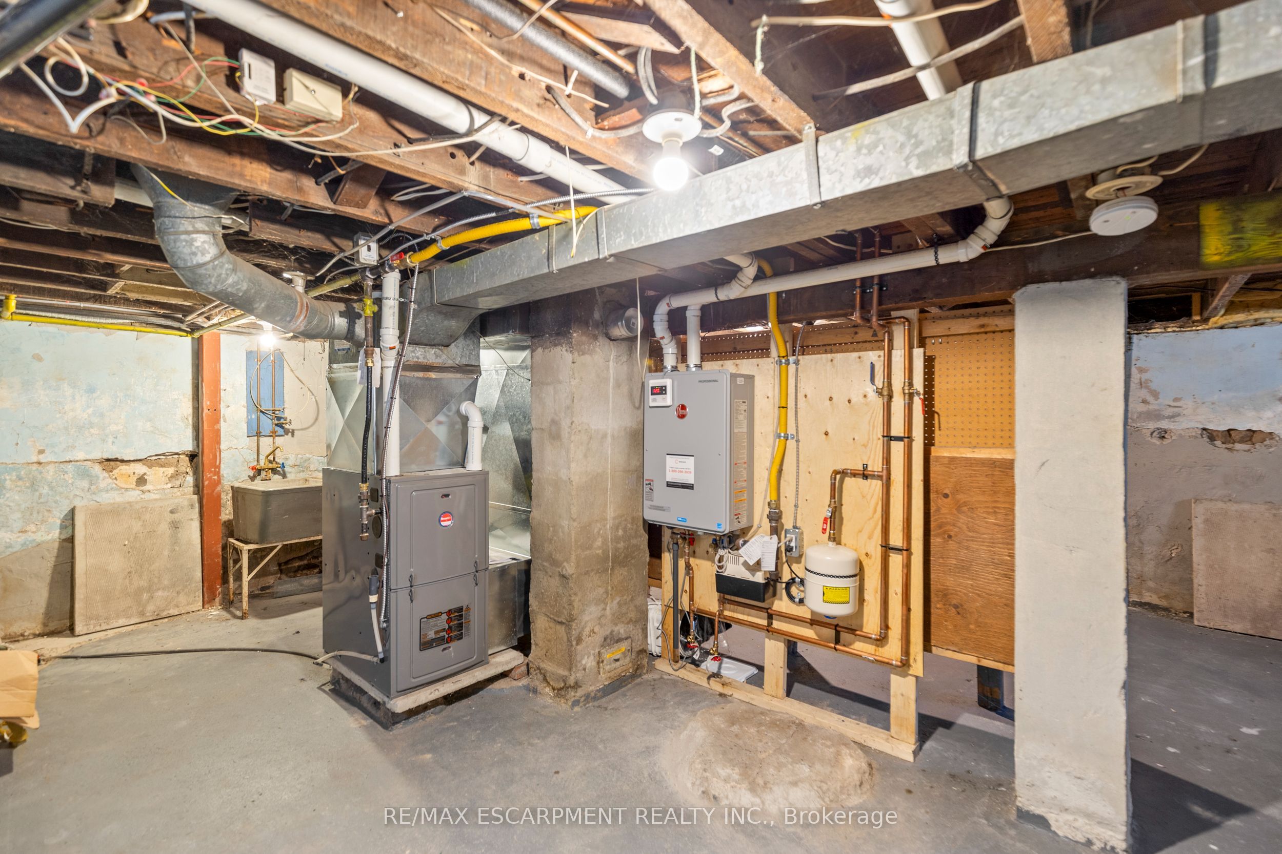 4599 Fourth Avenue Property Photo 29