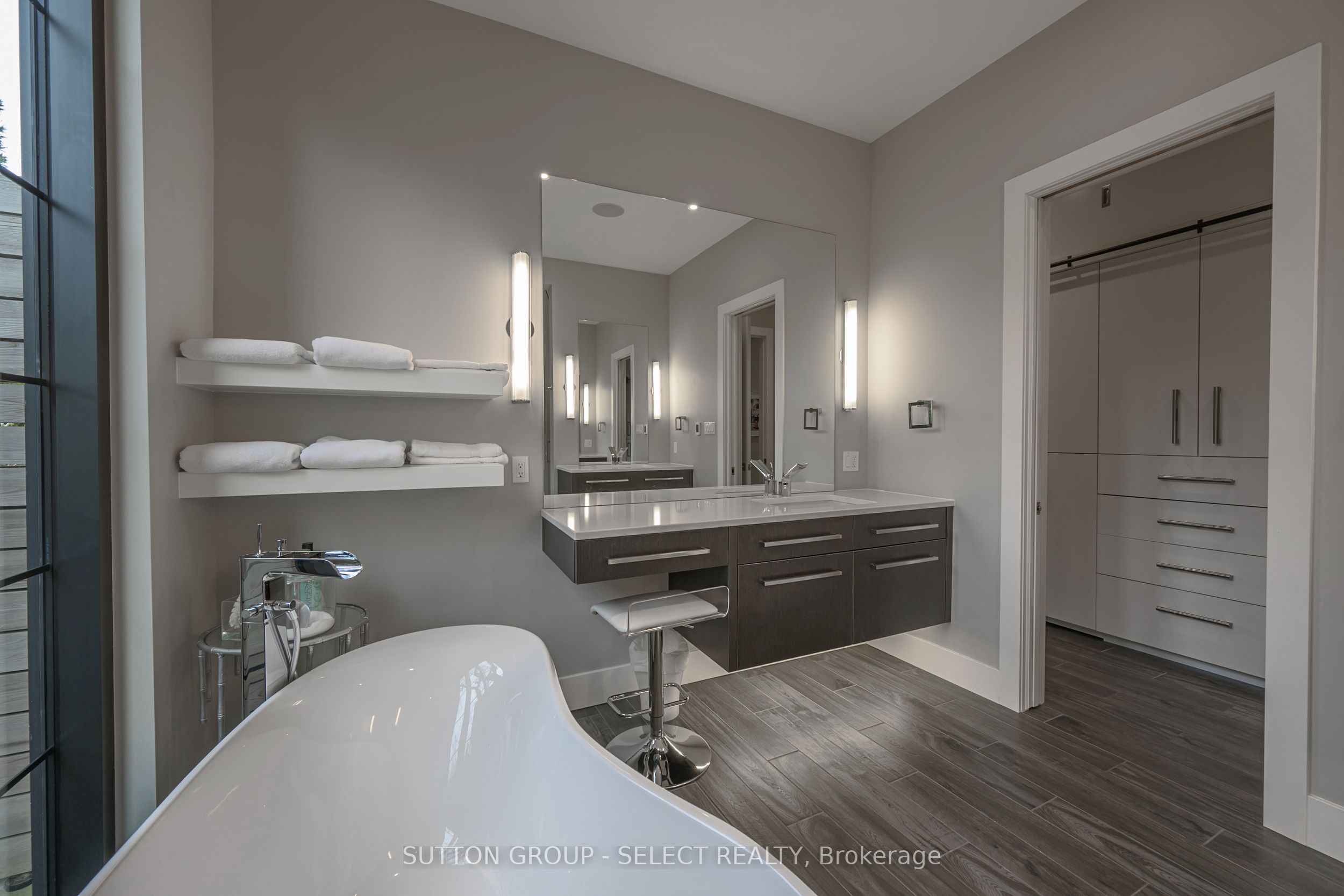 301 Waterstone Place Property Photo 17