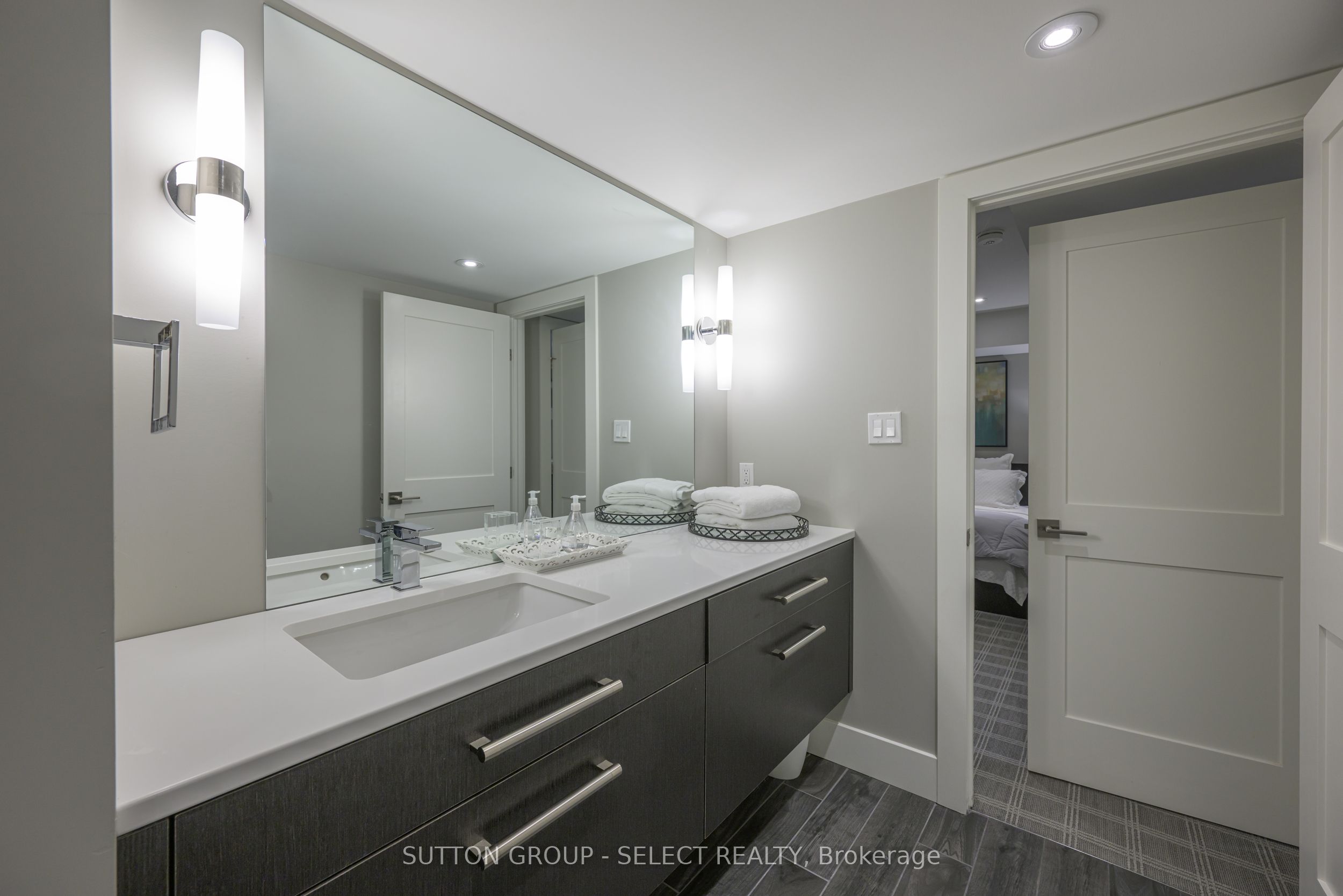301 Waterstone Place Property Photo 28