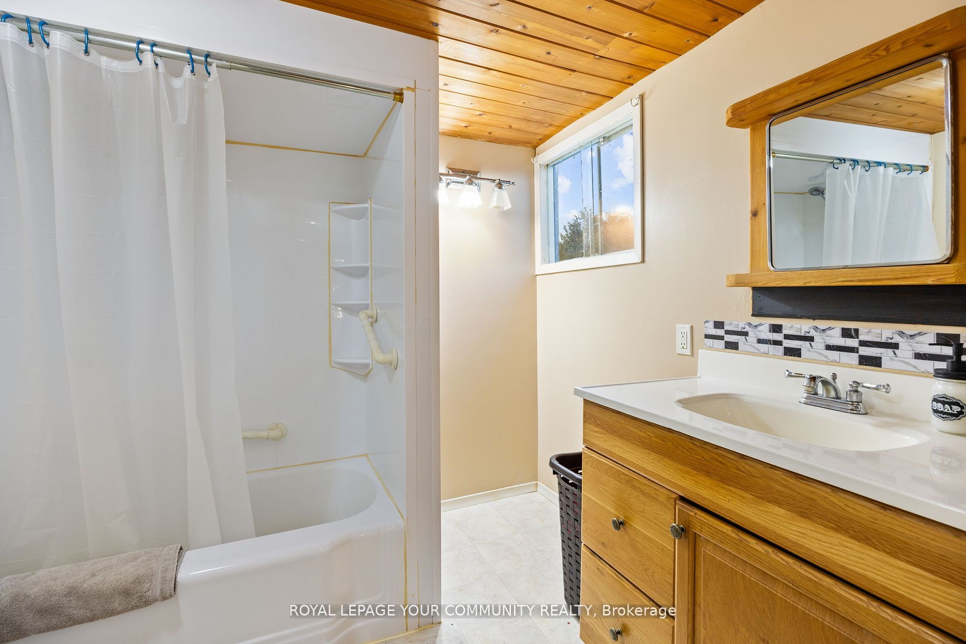 79 Ball Point Road Property Photo 10