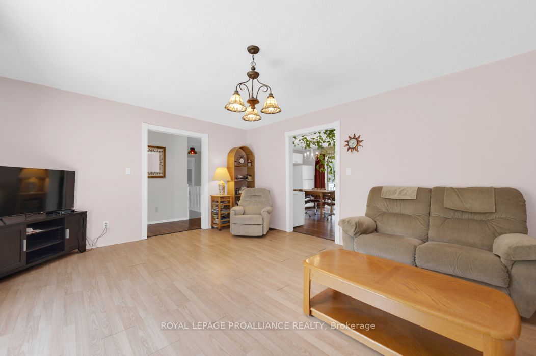 1115 Wintergreen Road Property Photo 9