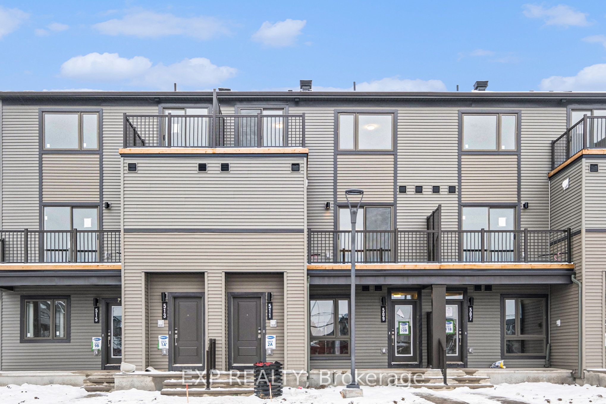511 Entourage Property Photo 1