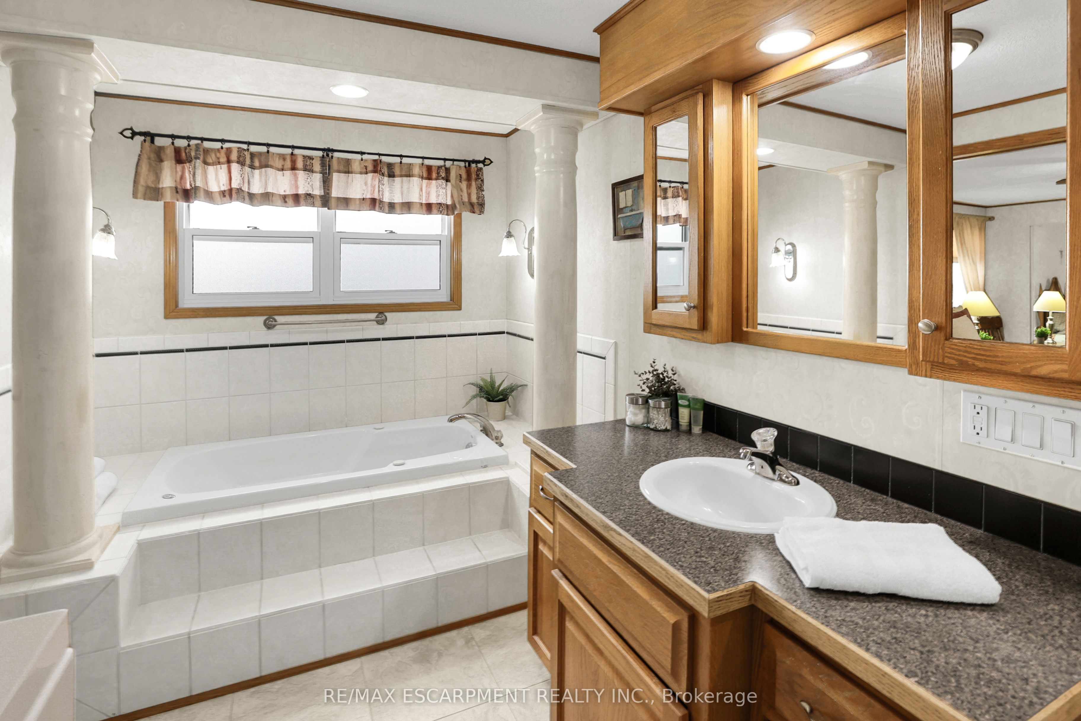 #310 - 3033 Townline Road Property Photo 17