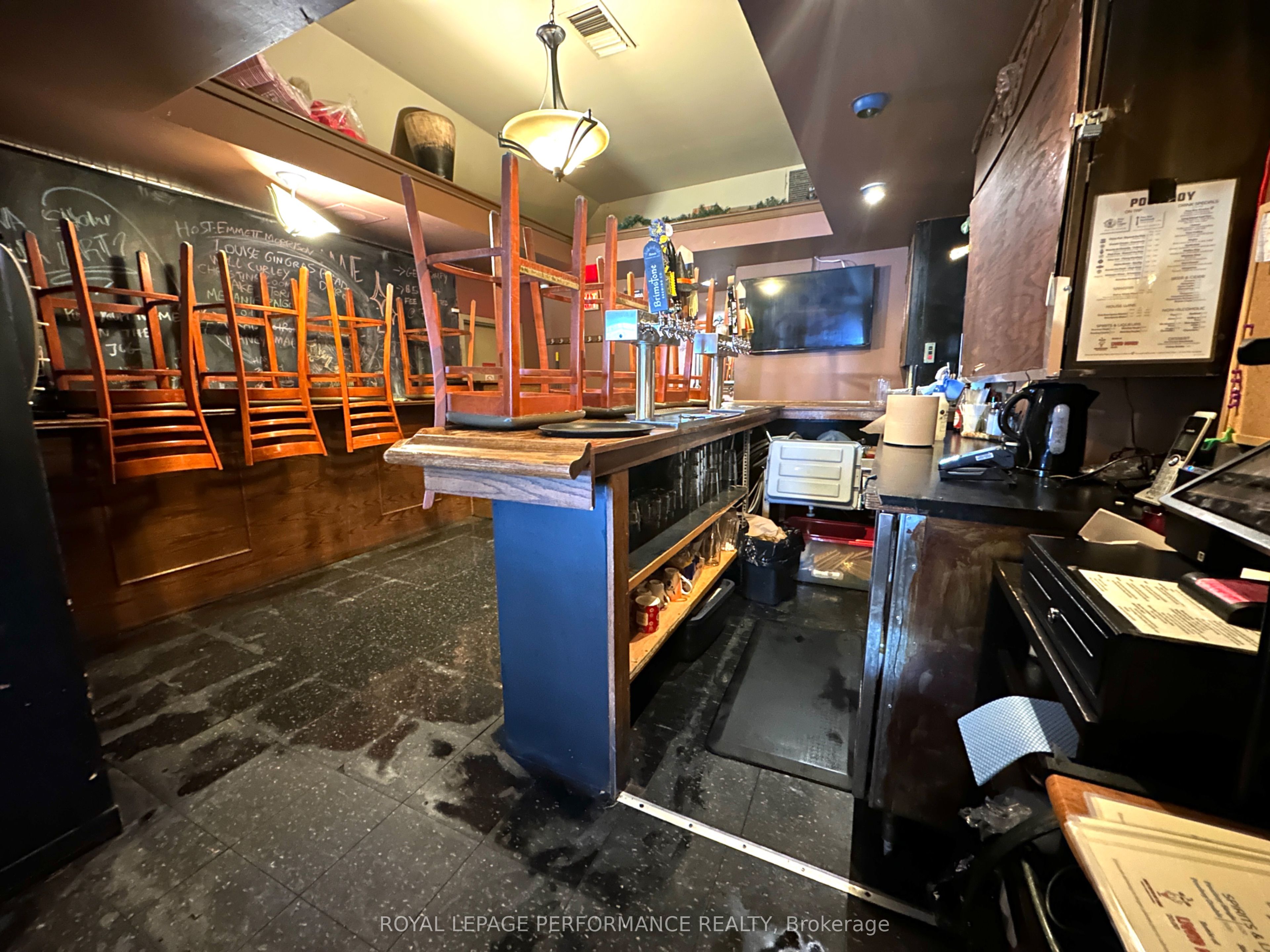 495 Somerset Street Property Photo 14