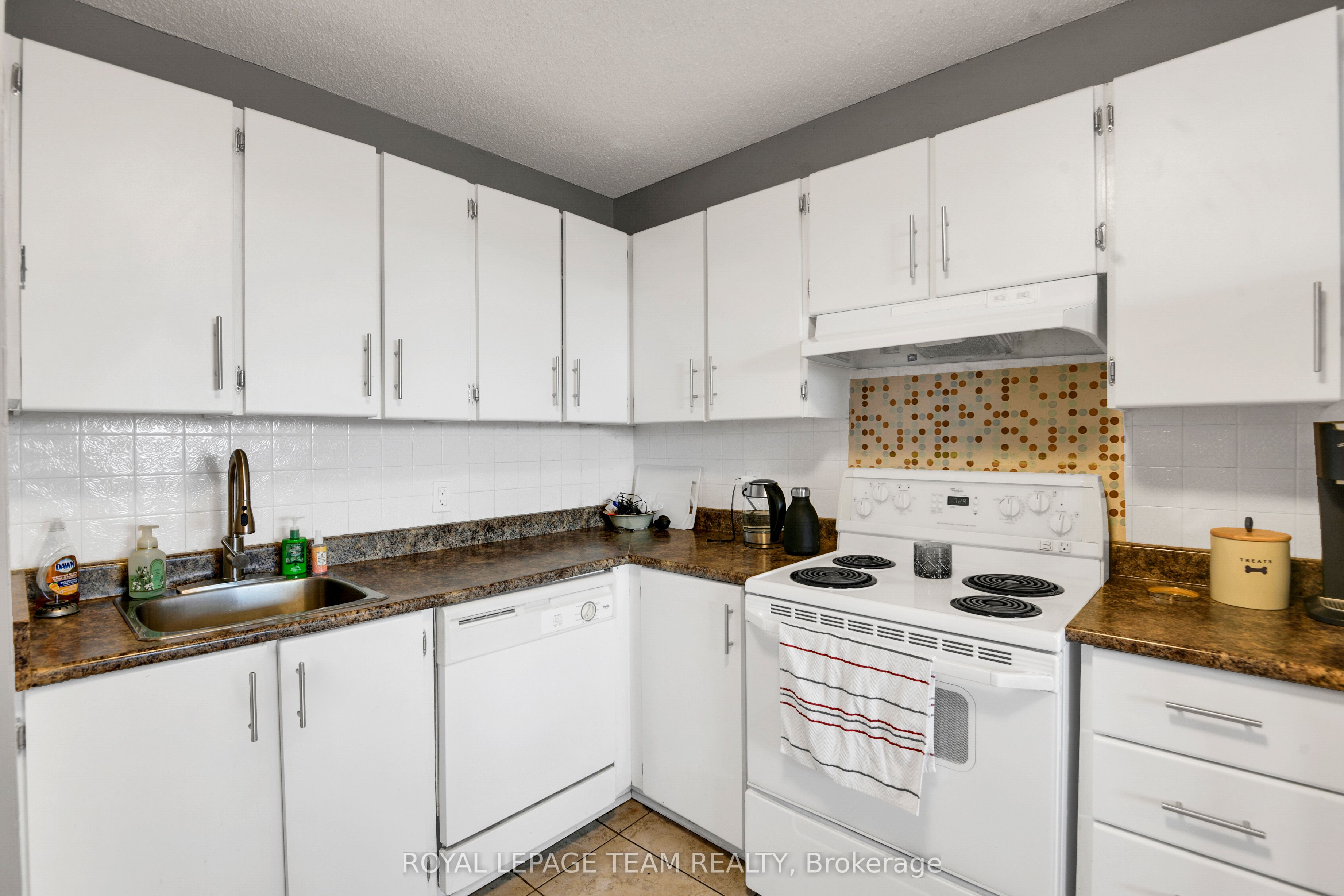 #801 - 1285 Cahill Drive Property Photo 15