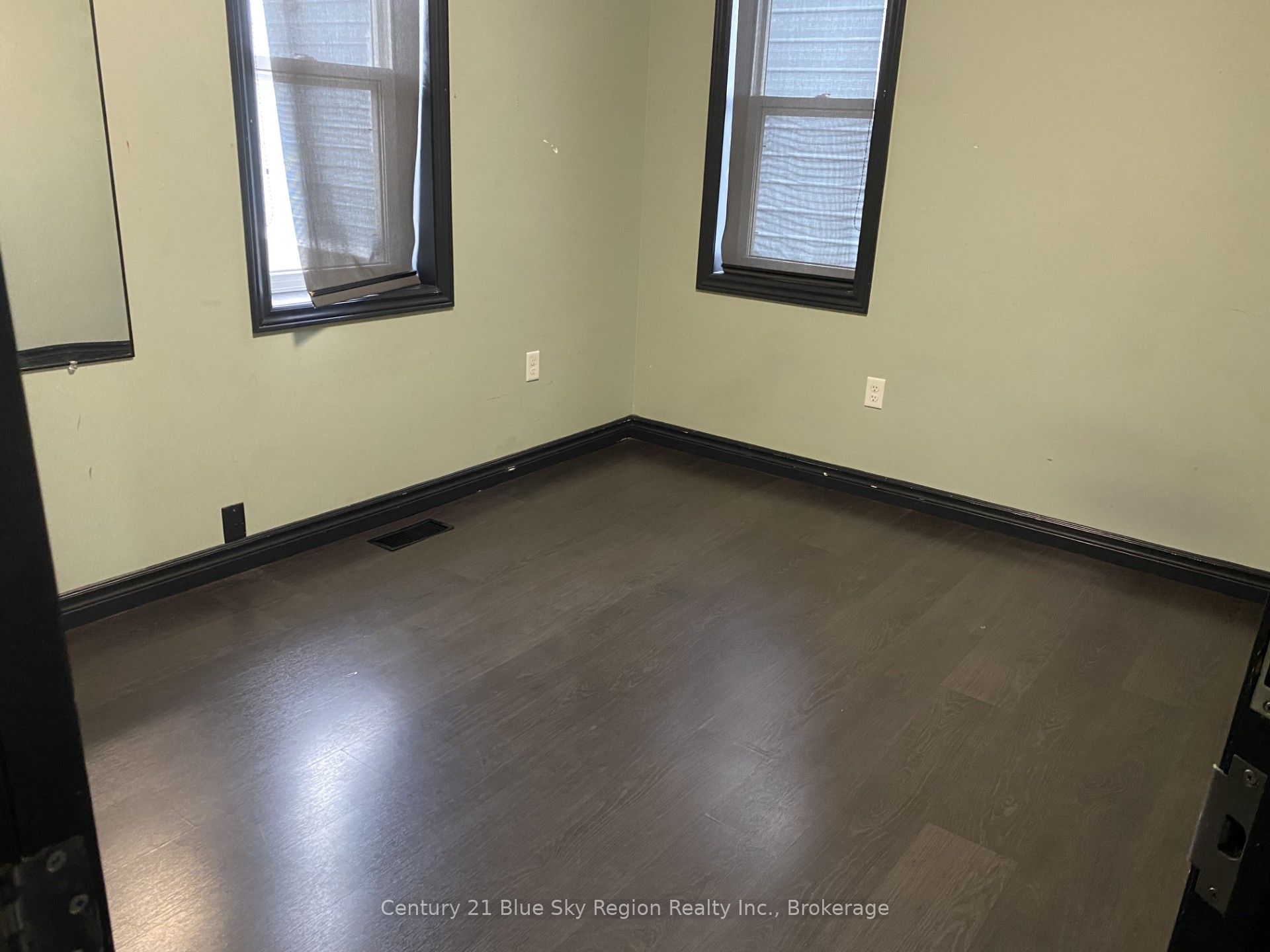 1149 Cassells Street Property Photo 17