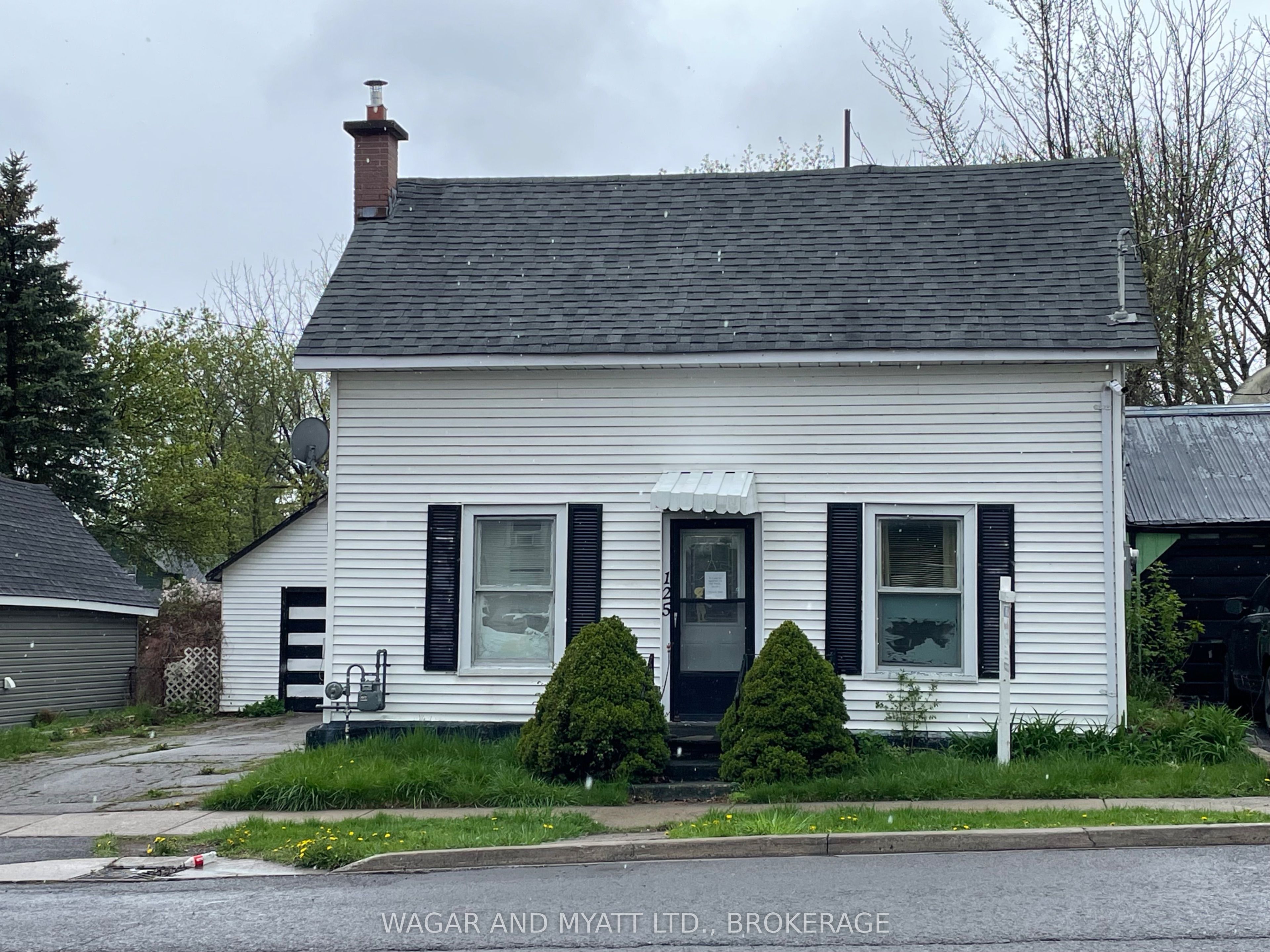 125 Centre Street Property Photo