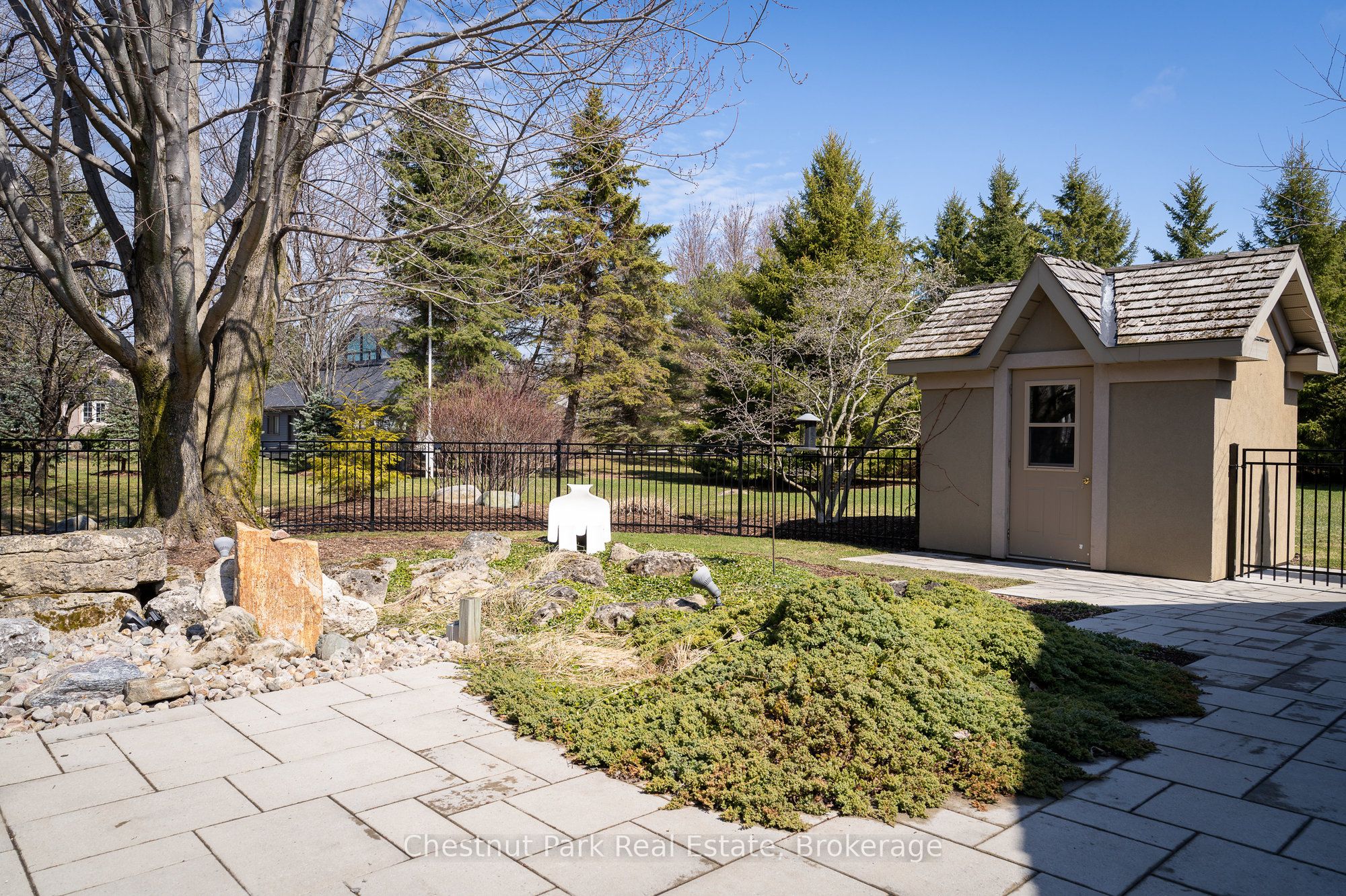 135 Augusta Crescent Property Photo 43