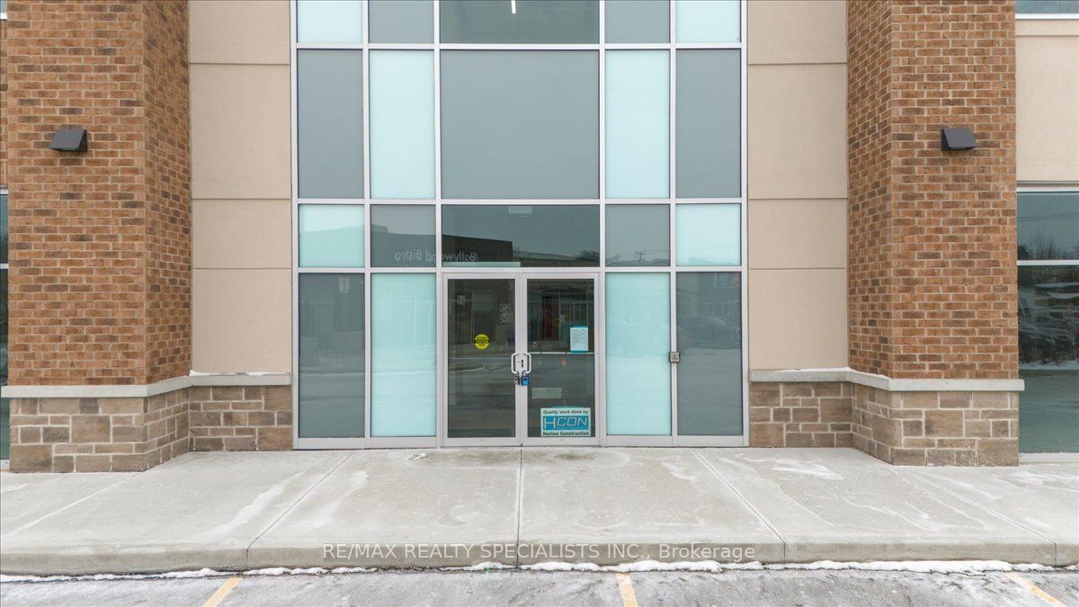 #unit 13 - 561 York Road Property Photo 3