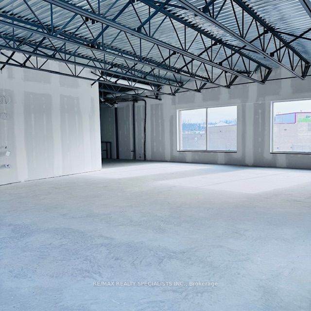 #unit 13 - 561 York Road Property Photo 5
