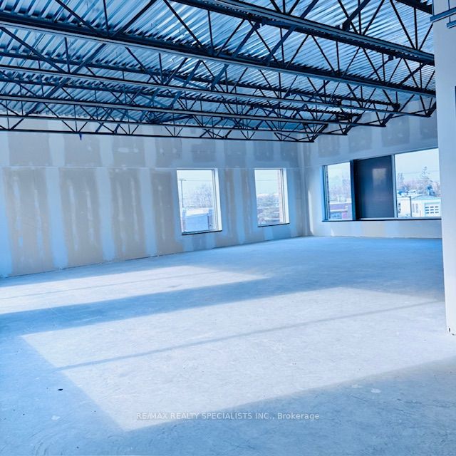 #unit 13 - 561 York Road Property Photo 7