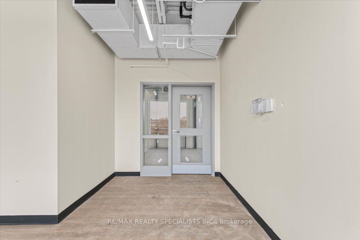 #unit 13 - 561 York Road Property Photo 11