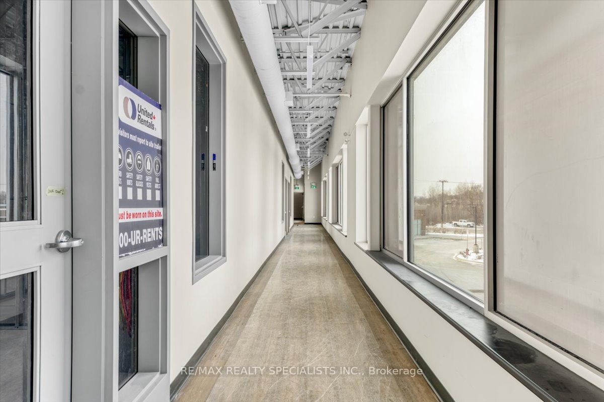 #unit 13 - 561 York Road Property Photo 13
