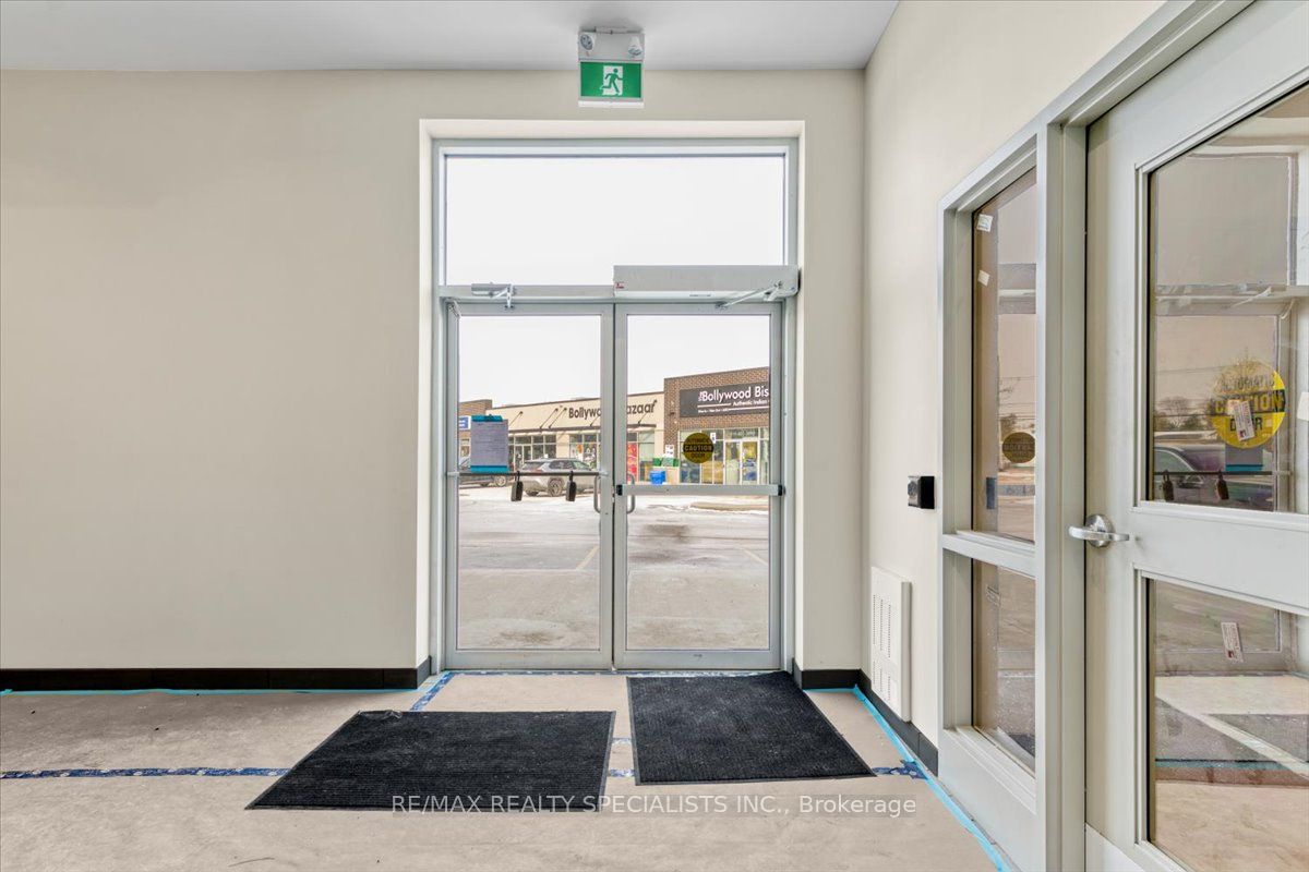 #unit 13 - 561 York Road Property Photo 14