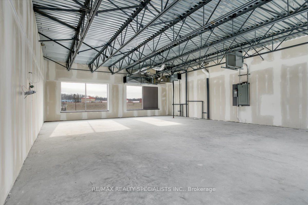 #19 - 561 York Road Property Photo 25