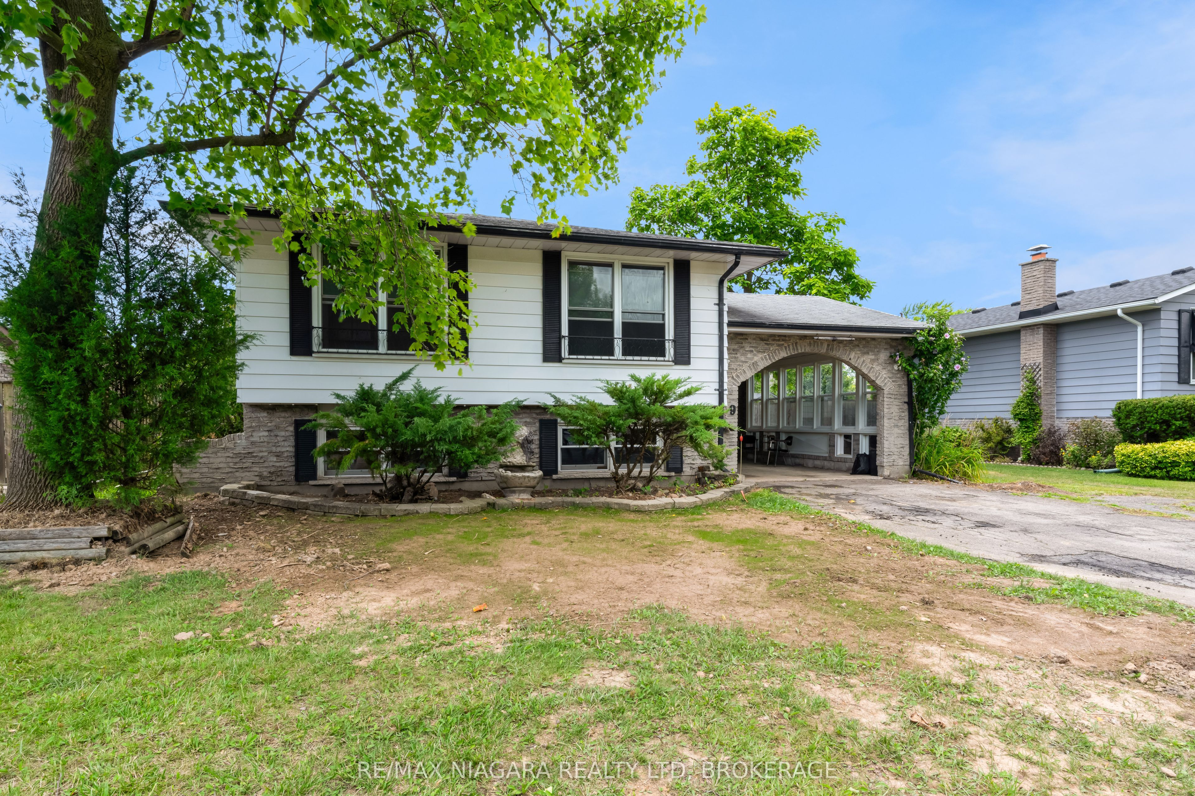 19 Colonial Street Property Photo 1