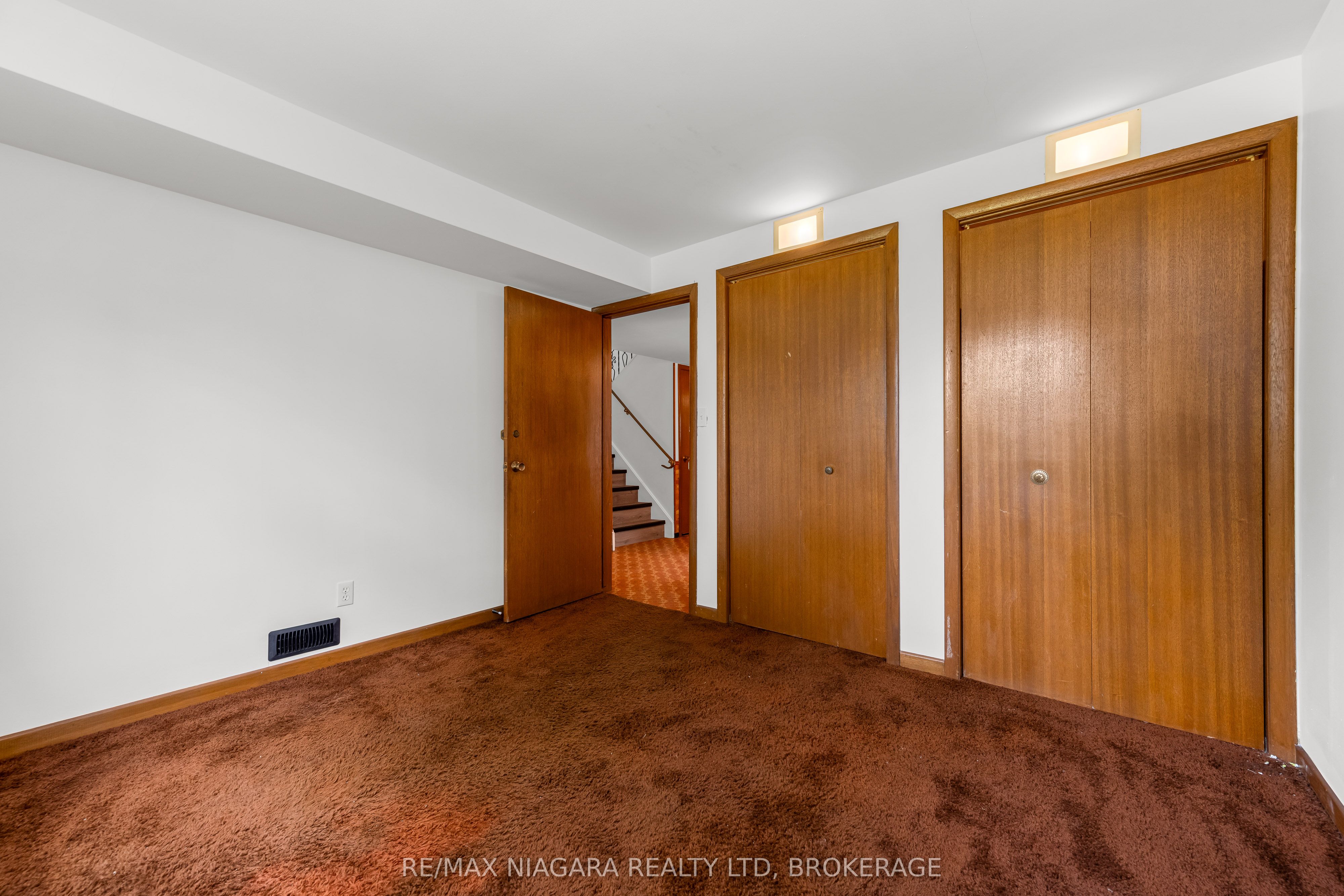 19 Colonial Street Property Photo 19
